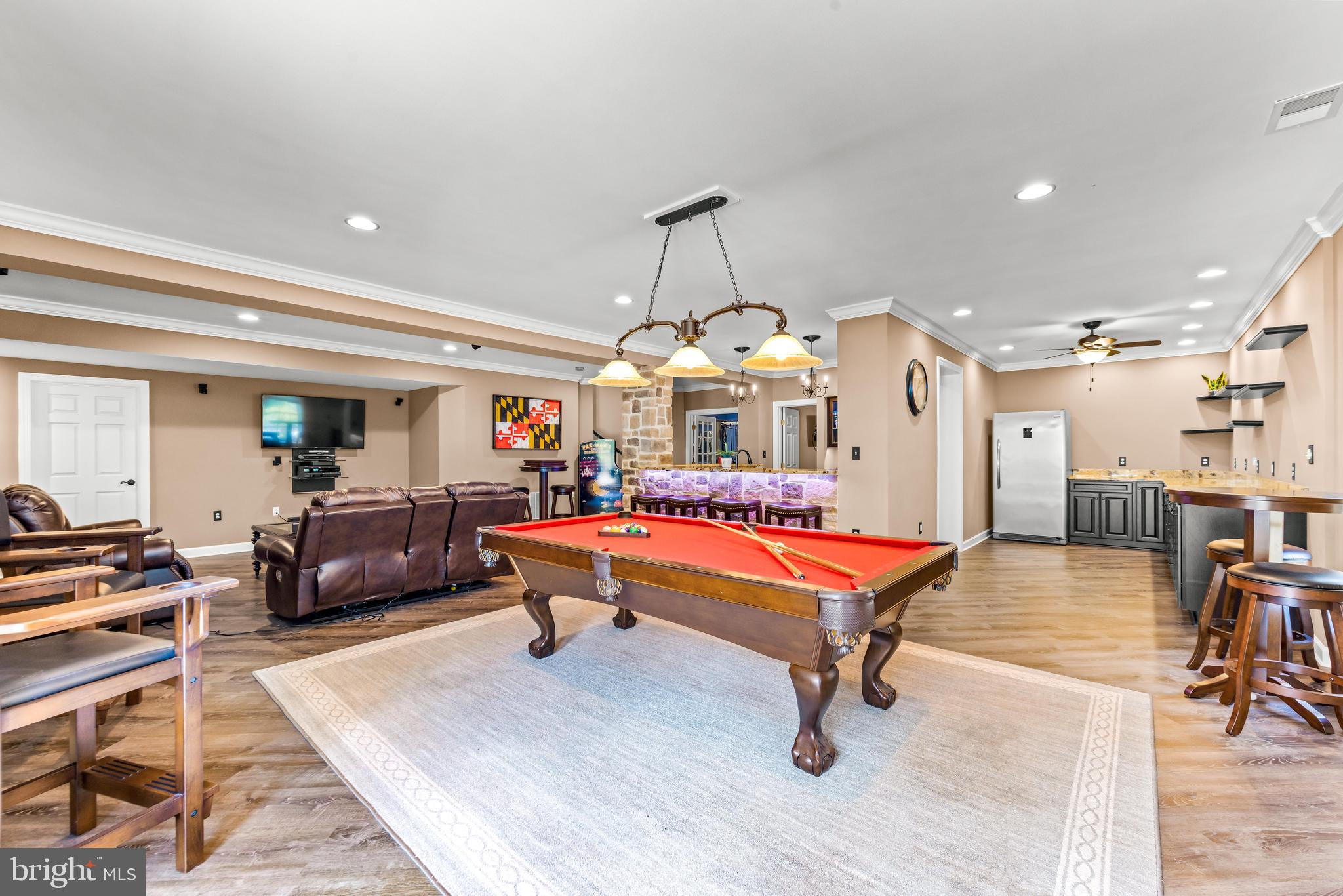 LAKE FOREST - Residential