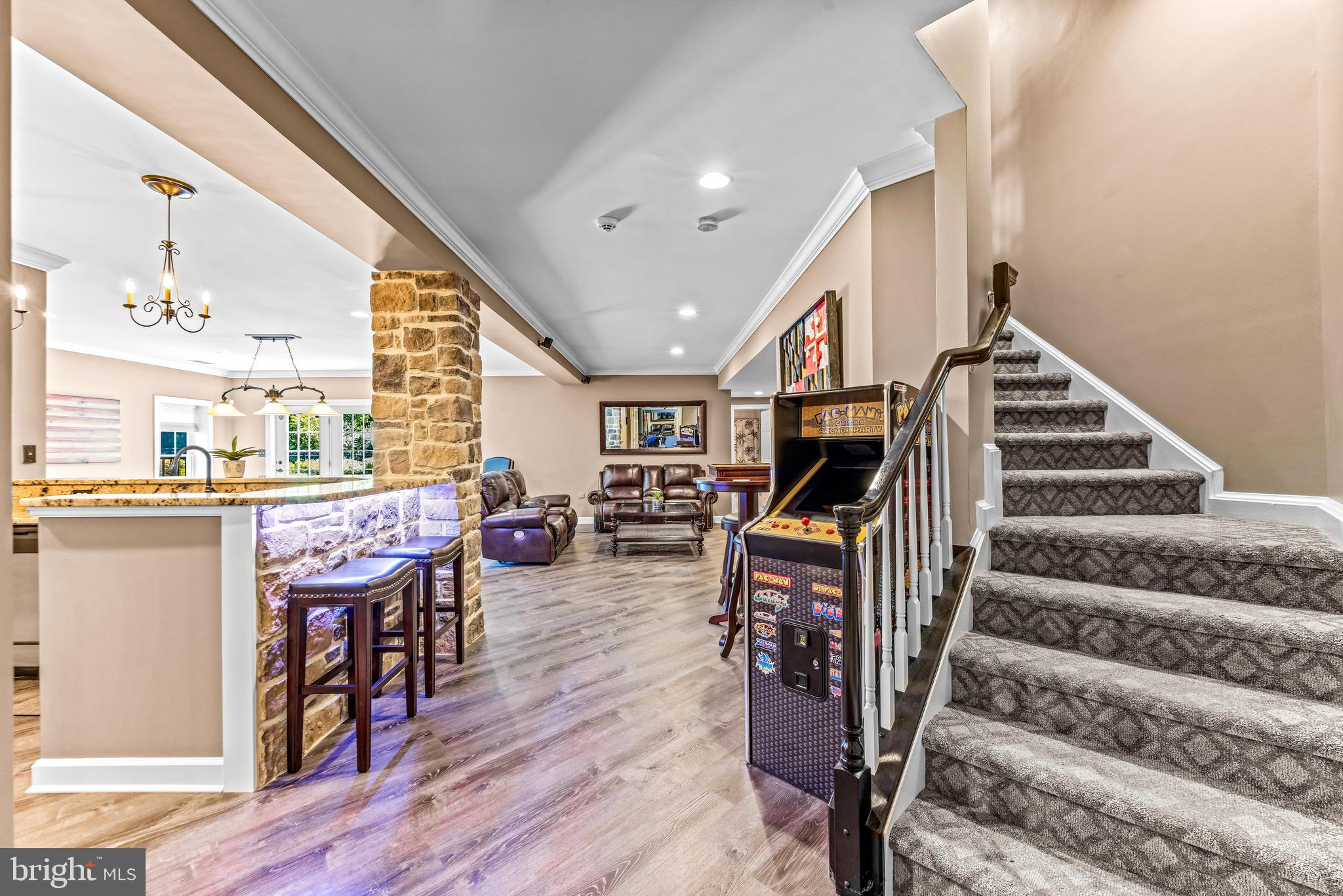 LAKE FOREST - Residential