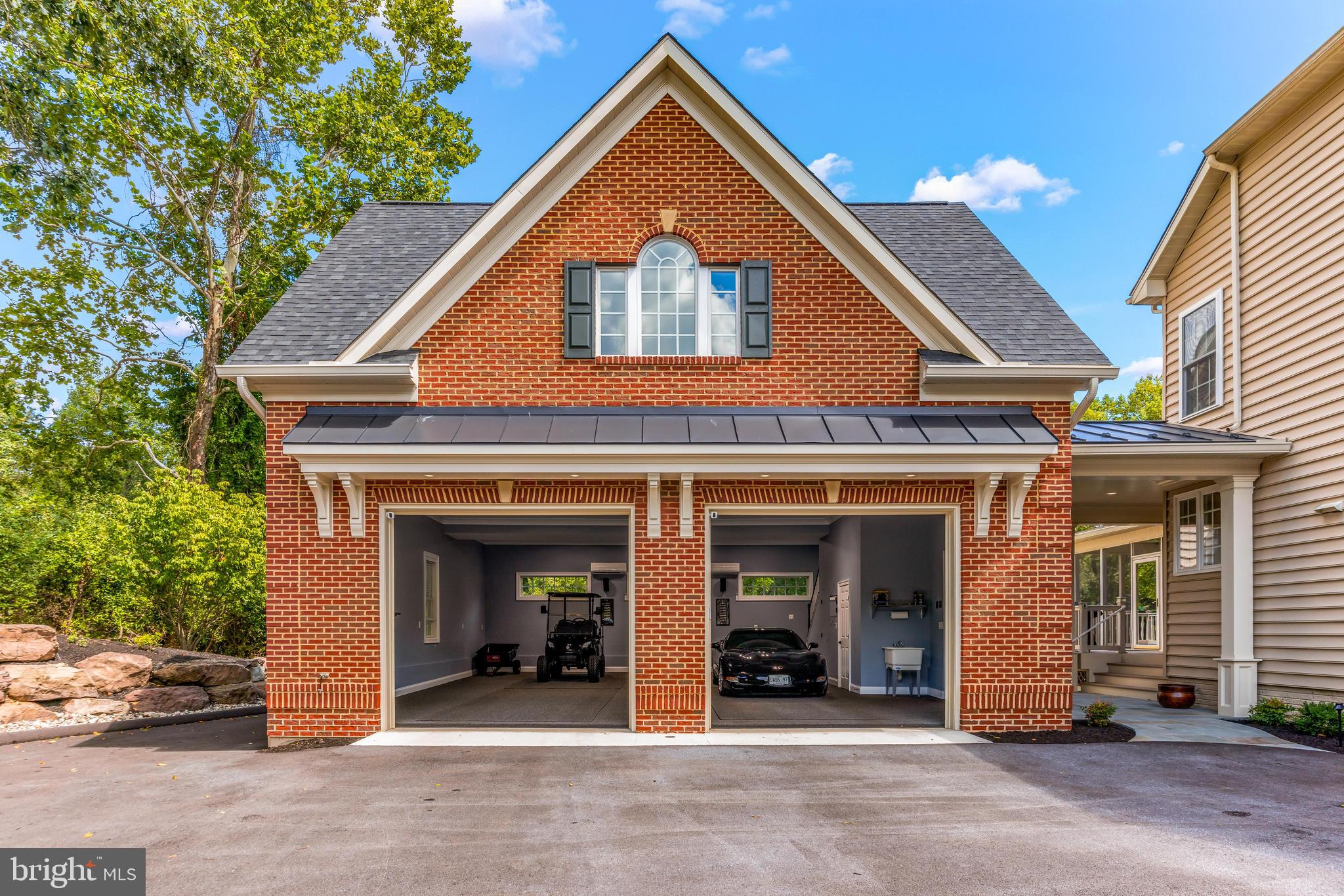 LAKE FOREST - Residential