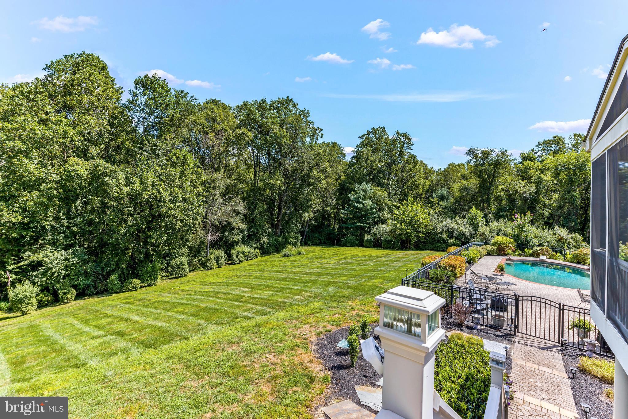 LAKE FOREST - Residential