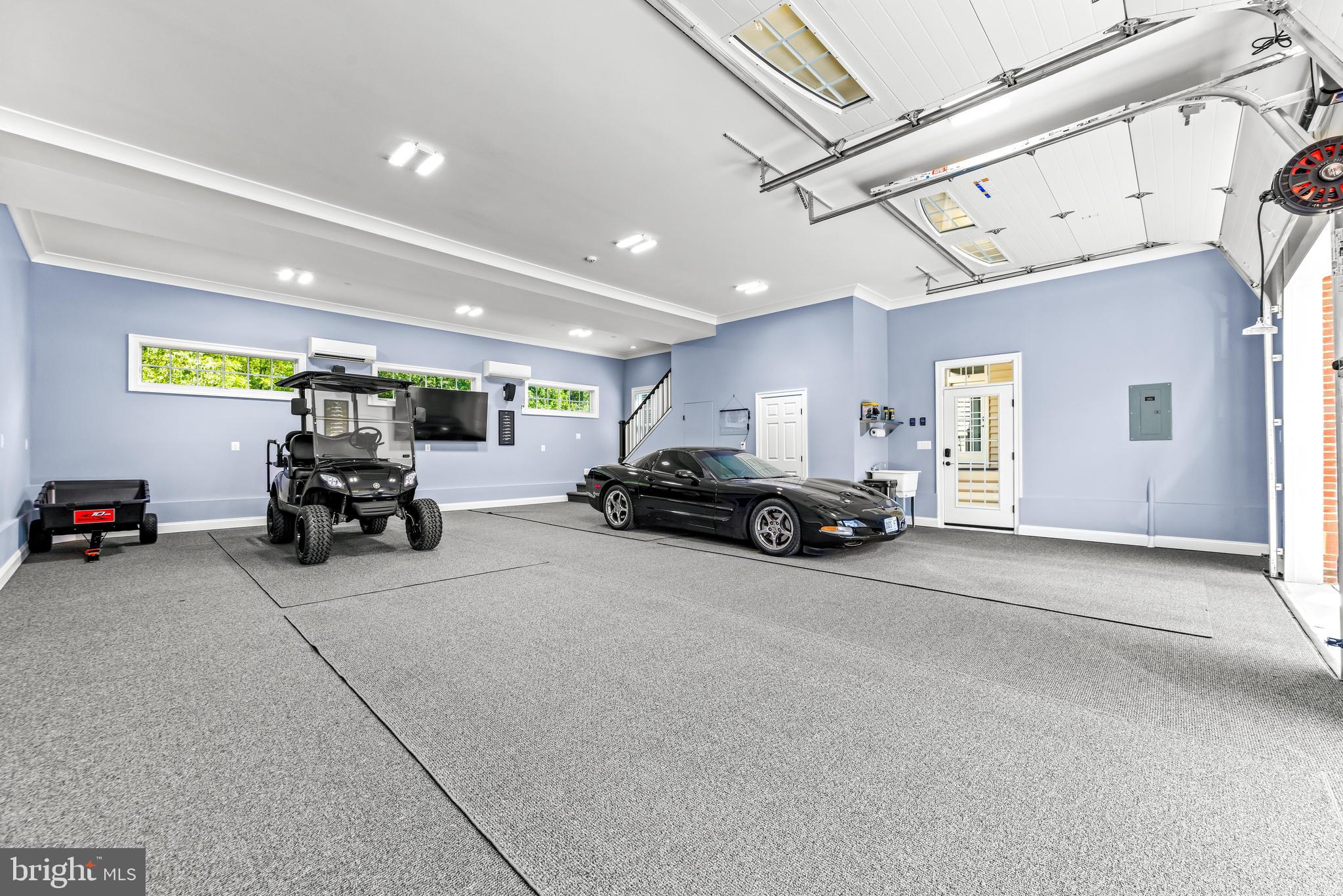 LAKE FOREST - Residential