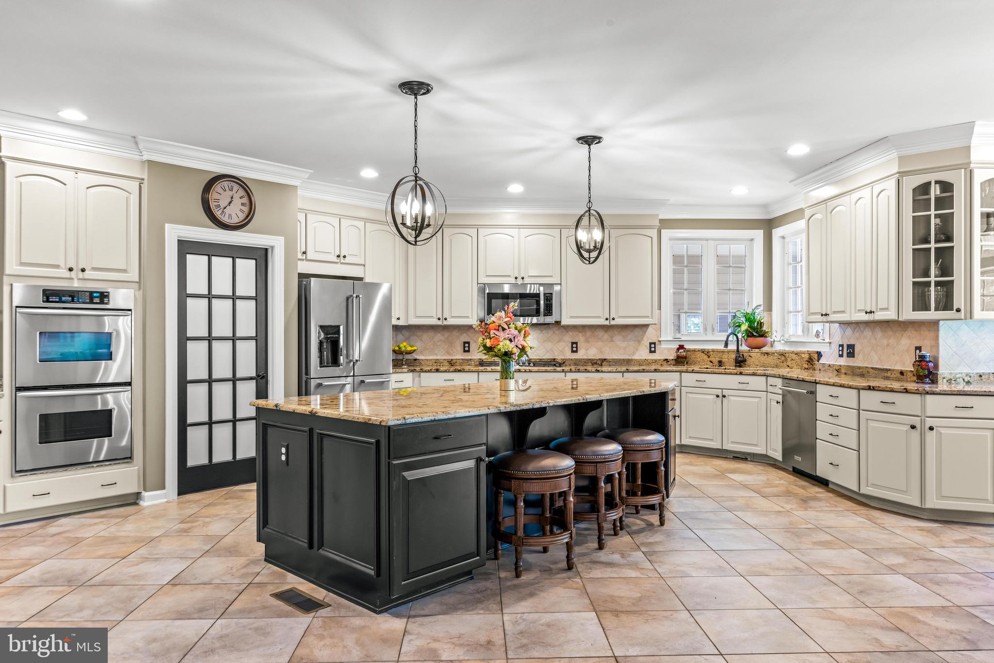 LAKE FOREST - Residential