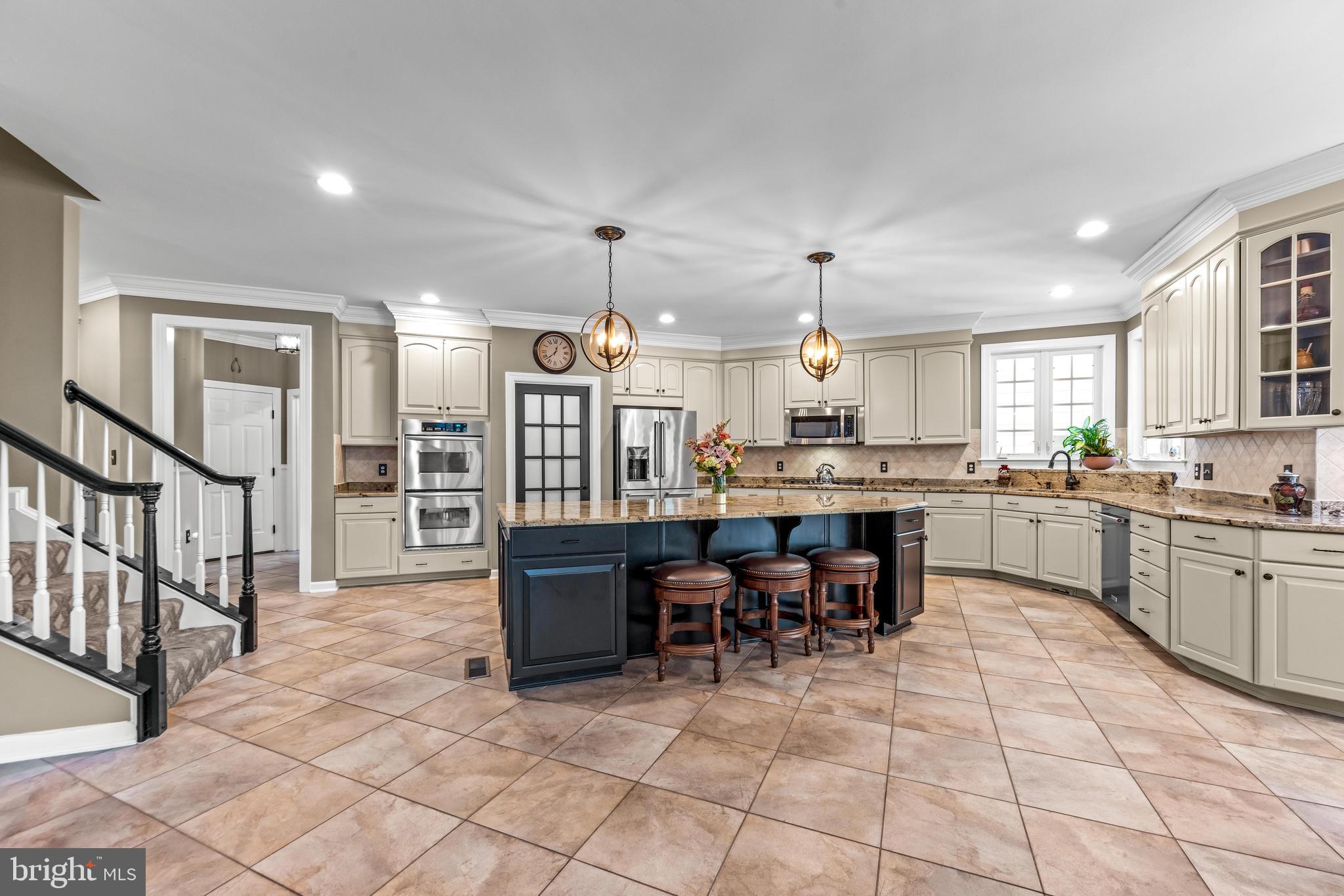 LAKE FOREST - Residential