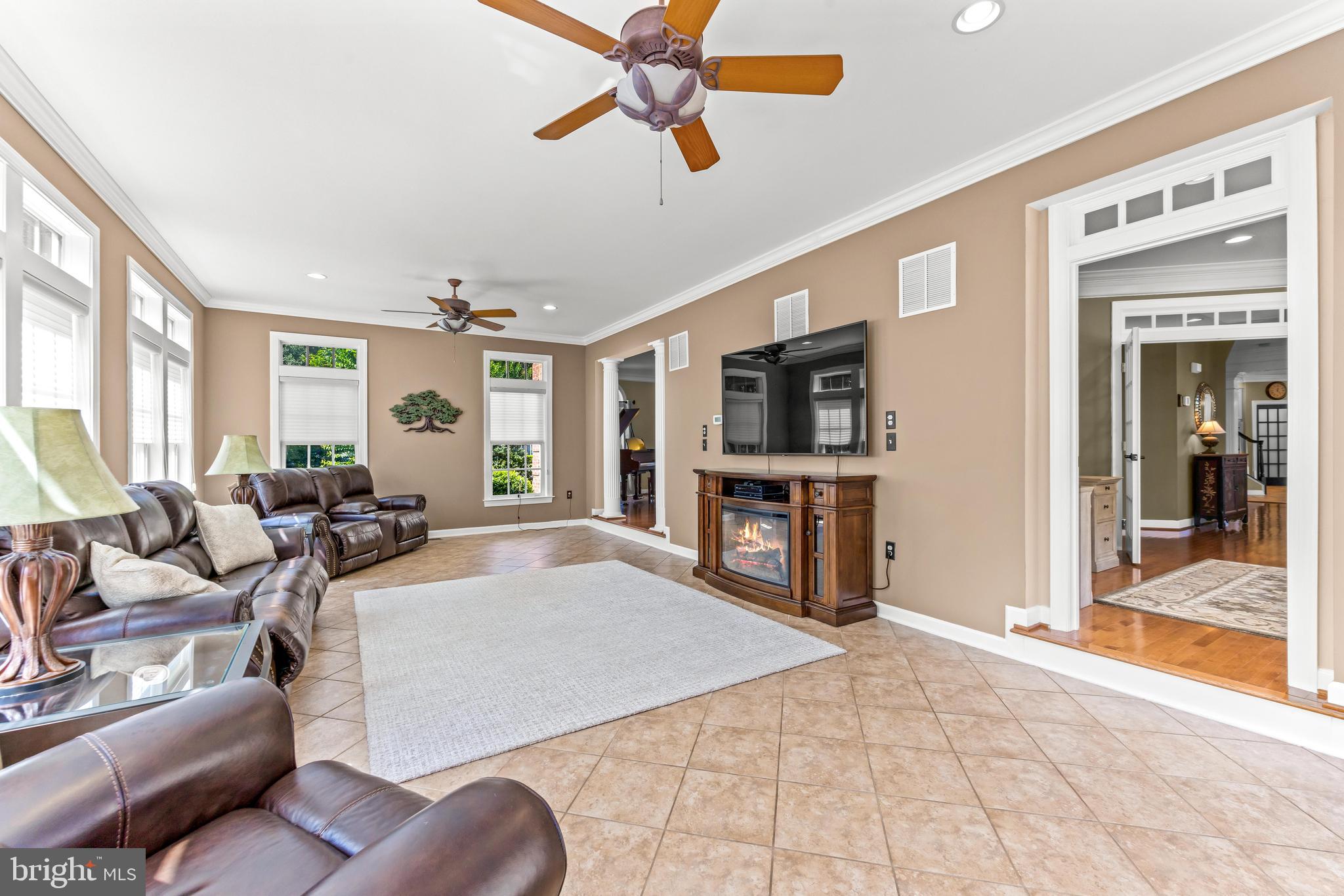 LAKE FOREST - Residential