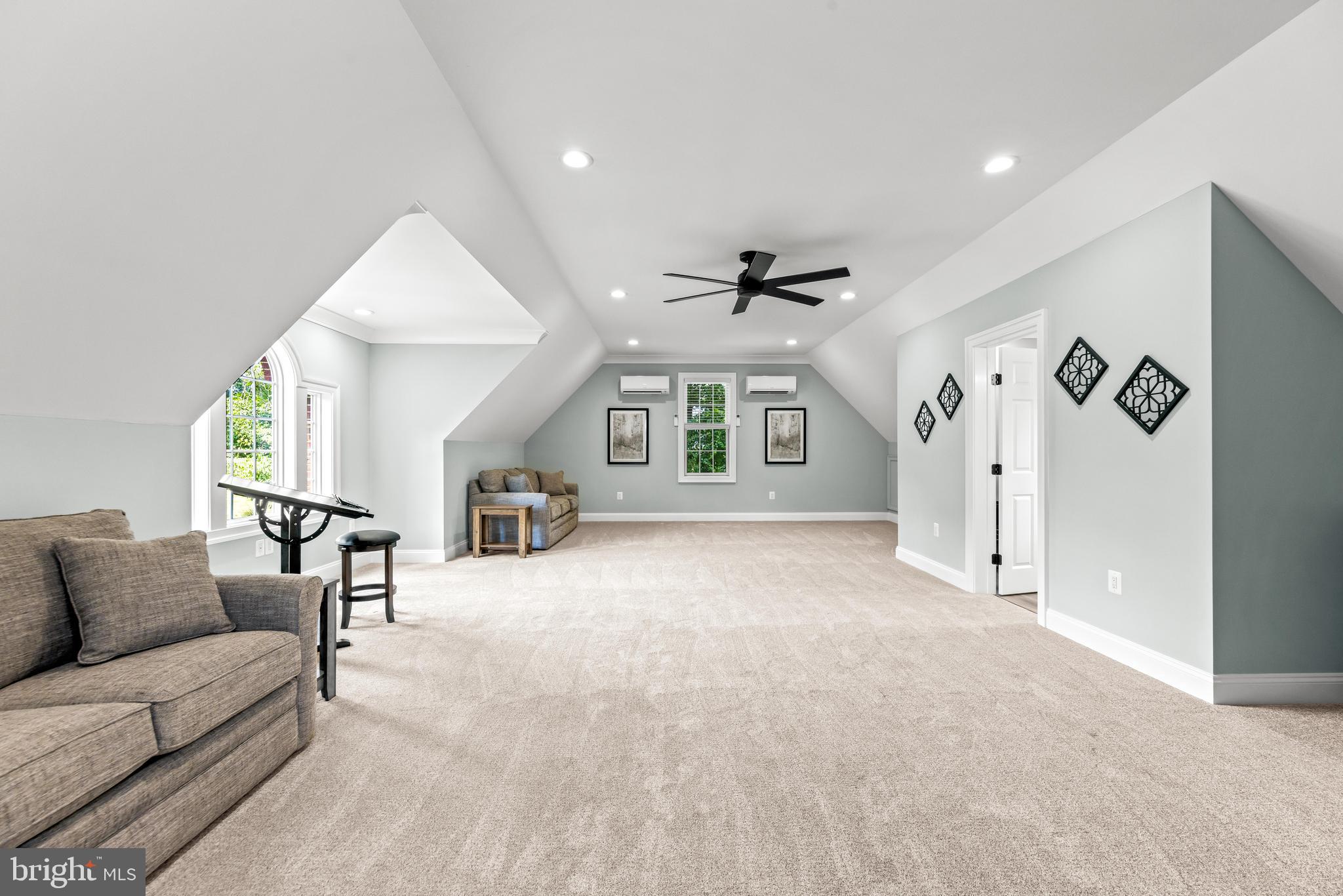 LAKE FOREST - Residential