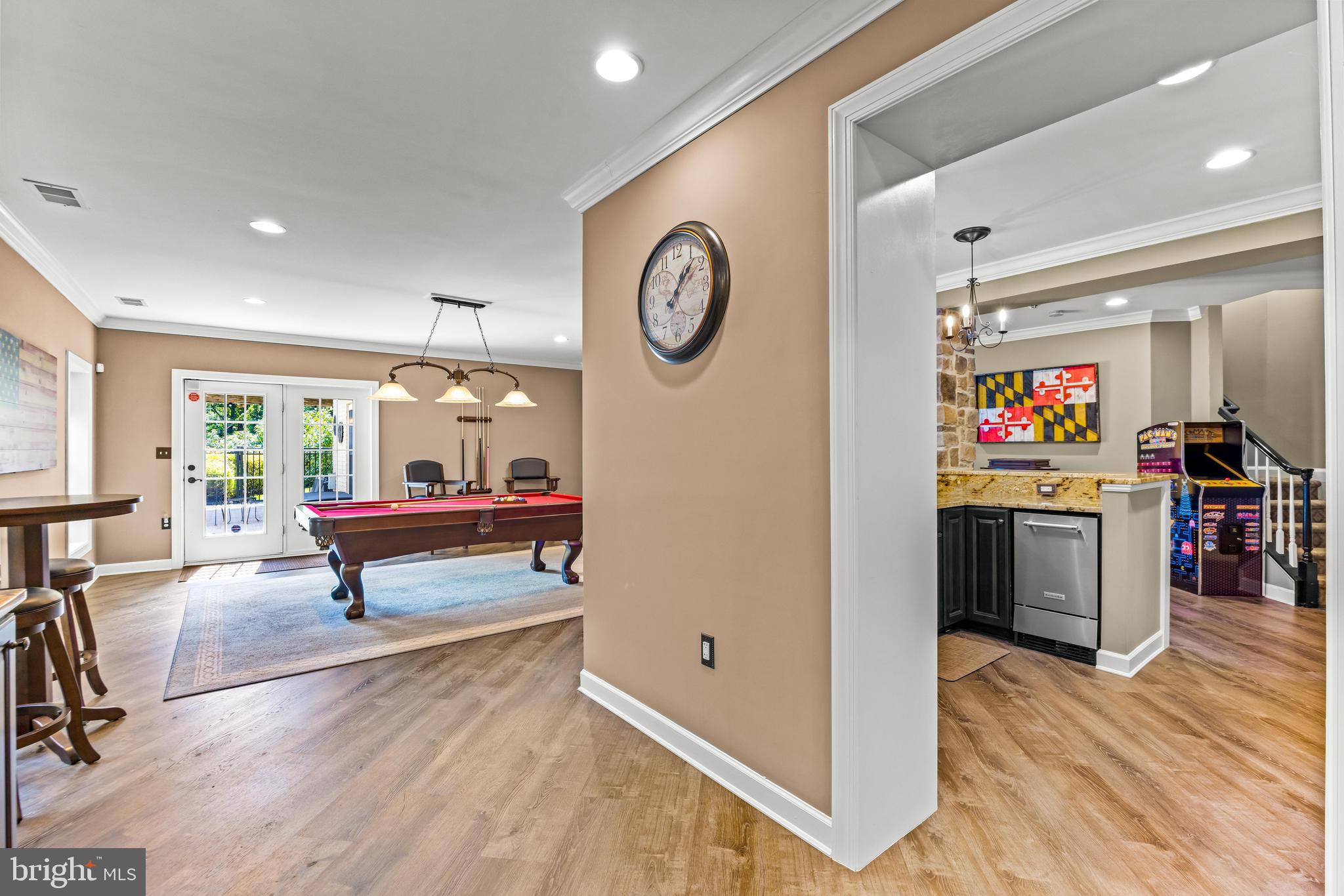 LAKE FOREST - Residential