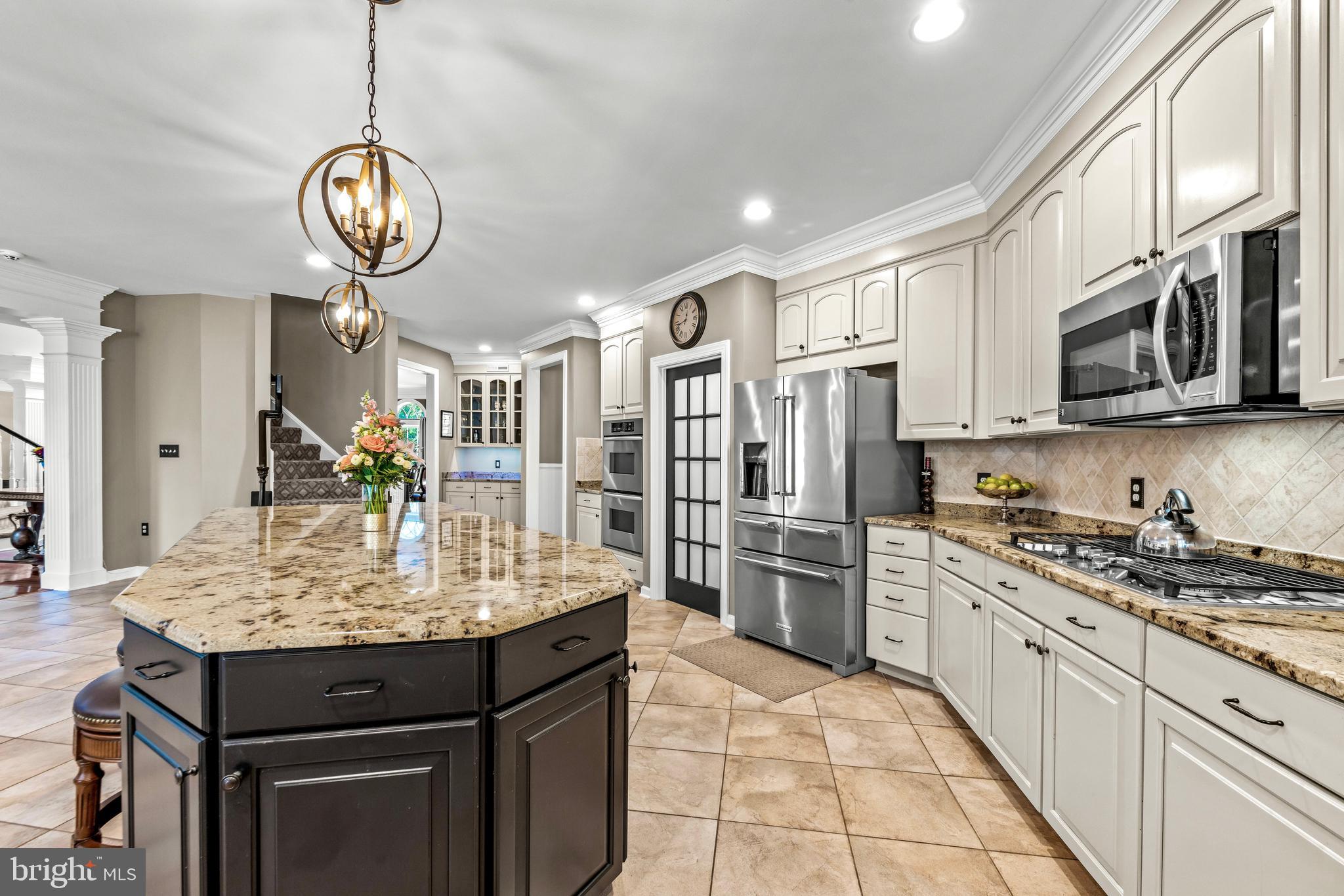 LAKE FOREST - Residential