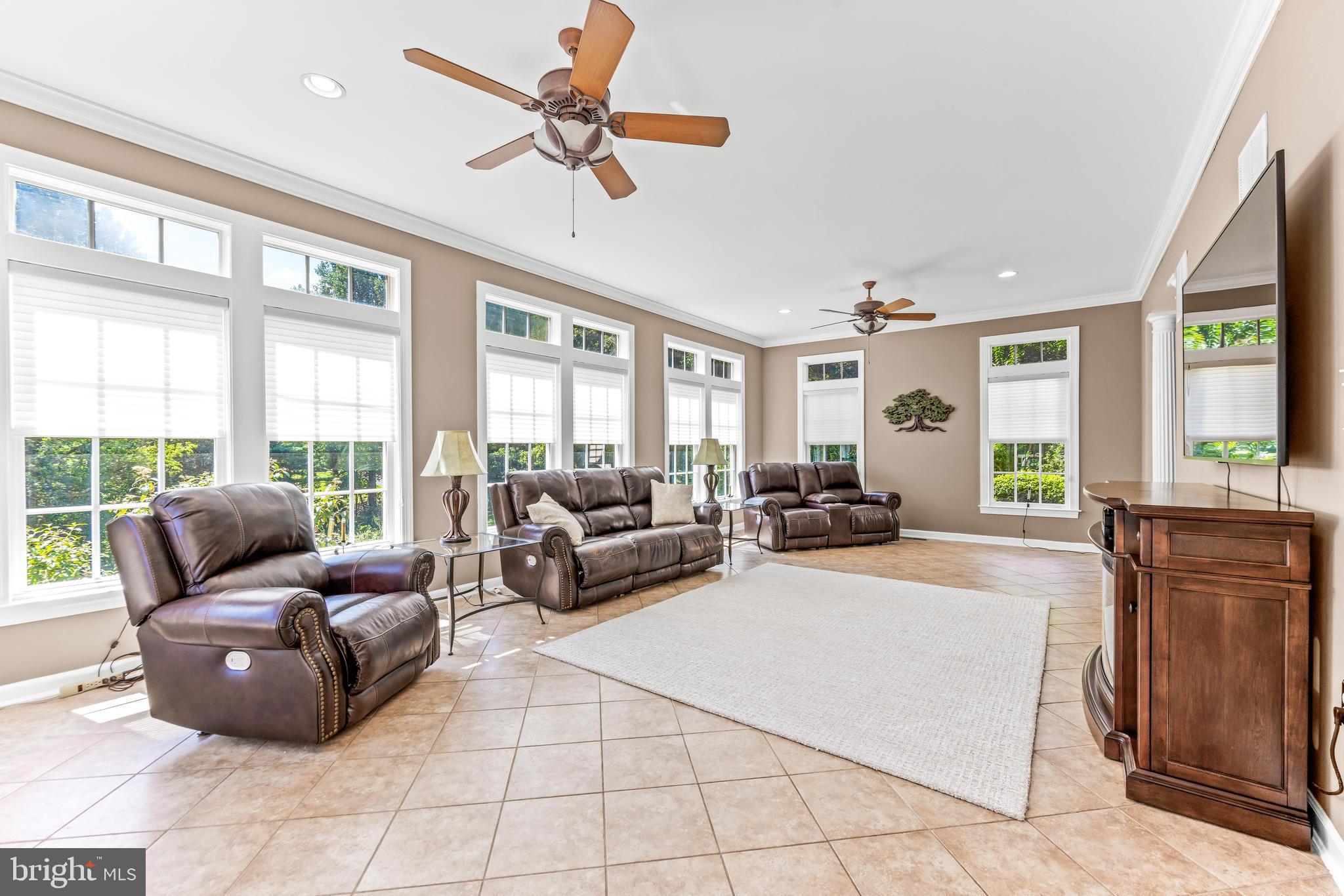 LAKE FOREST - Residential