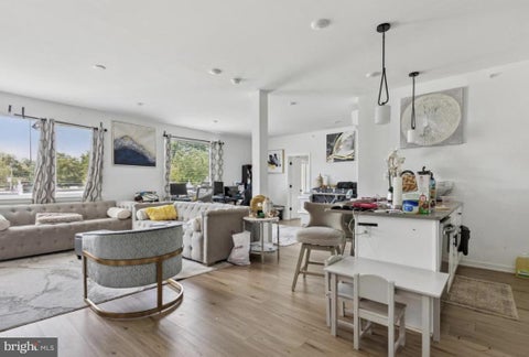 Condo For Rent - 22 E Rittenhouse Street #2<br/> PHILADELPHIA, PA 19144