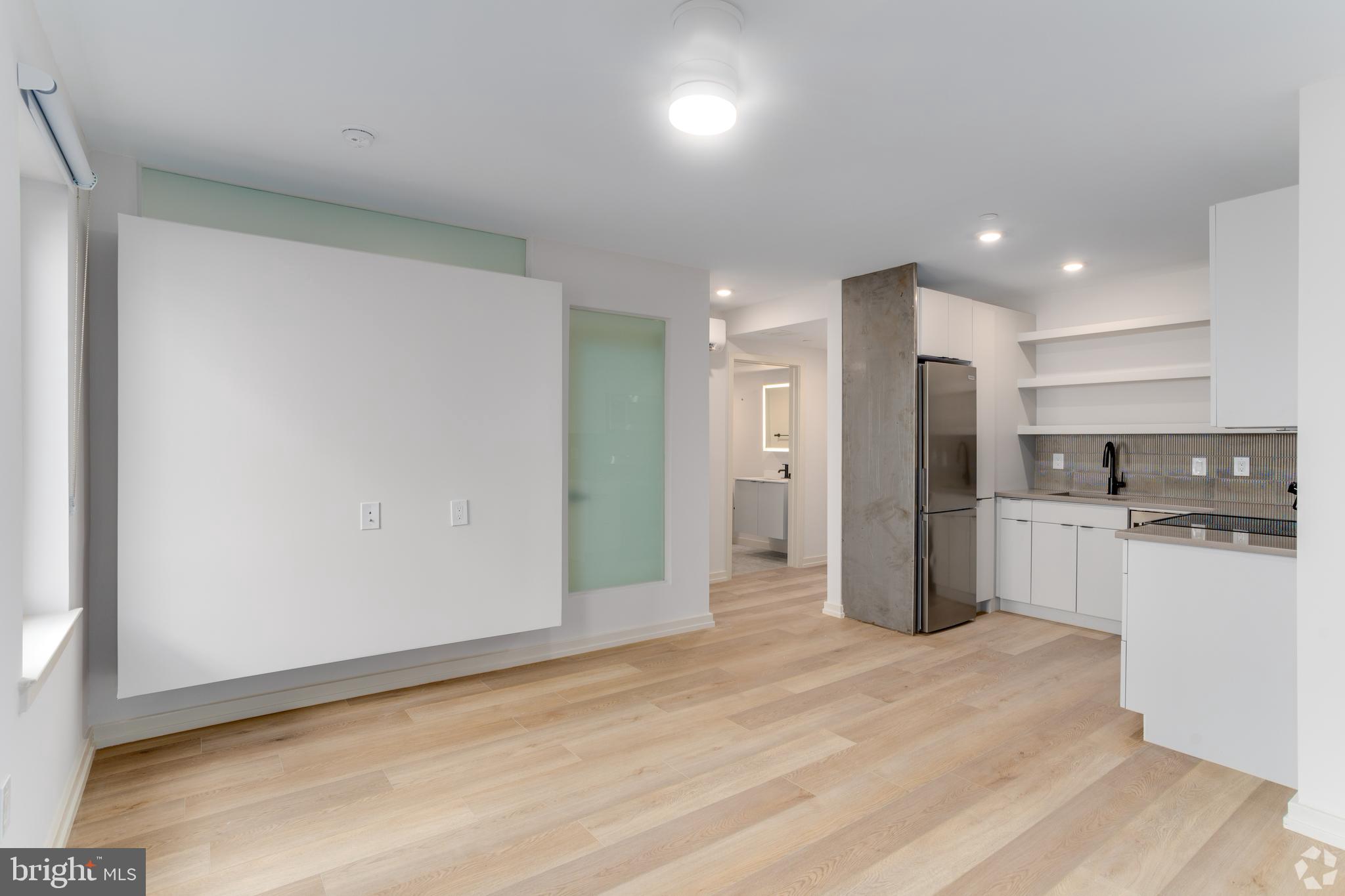**Rent Promo 1 month free on a 12 month lease. 3 months free on an 18 month lease** Welcome to Copper Flats, your gateway to modern living in the vibrant Fishtown and Norris Square neighborhoods of Philadelphia. Our 88-unit property includes ten spacious live-work units with walk-in closets and affordable one-bedroom apartments, half of which boast large outdoor balconies. Enjoy premium amenities such as a rooftop deck with sun loungers, couches, and a shaded dining area under an elevated solar array, an indoor/outdoor gym, coworking spaces with conference rooms, a movie and game room, secure parking, smart locks, and an Amazon Hub. Nestled in a lively community, you'll have easy access to local favorites like Starbolt, LMNO, Kalaya, Picnic, Martha's, Cake and Joe, Riverwards Produce, Monarch Yoga, and Sacred Vice. Discover the perfect blend of convenience and luxury at Copper Flats. *Photos are of model units * Prices and promos subject to change on a daily basis. ** Unit availability subject to change on daily basis ** Parking may be available for additional fee **