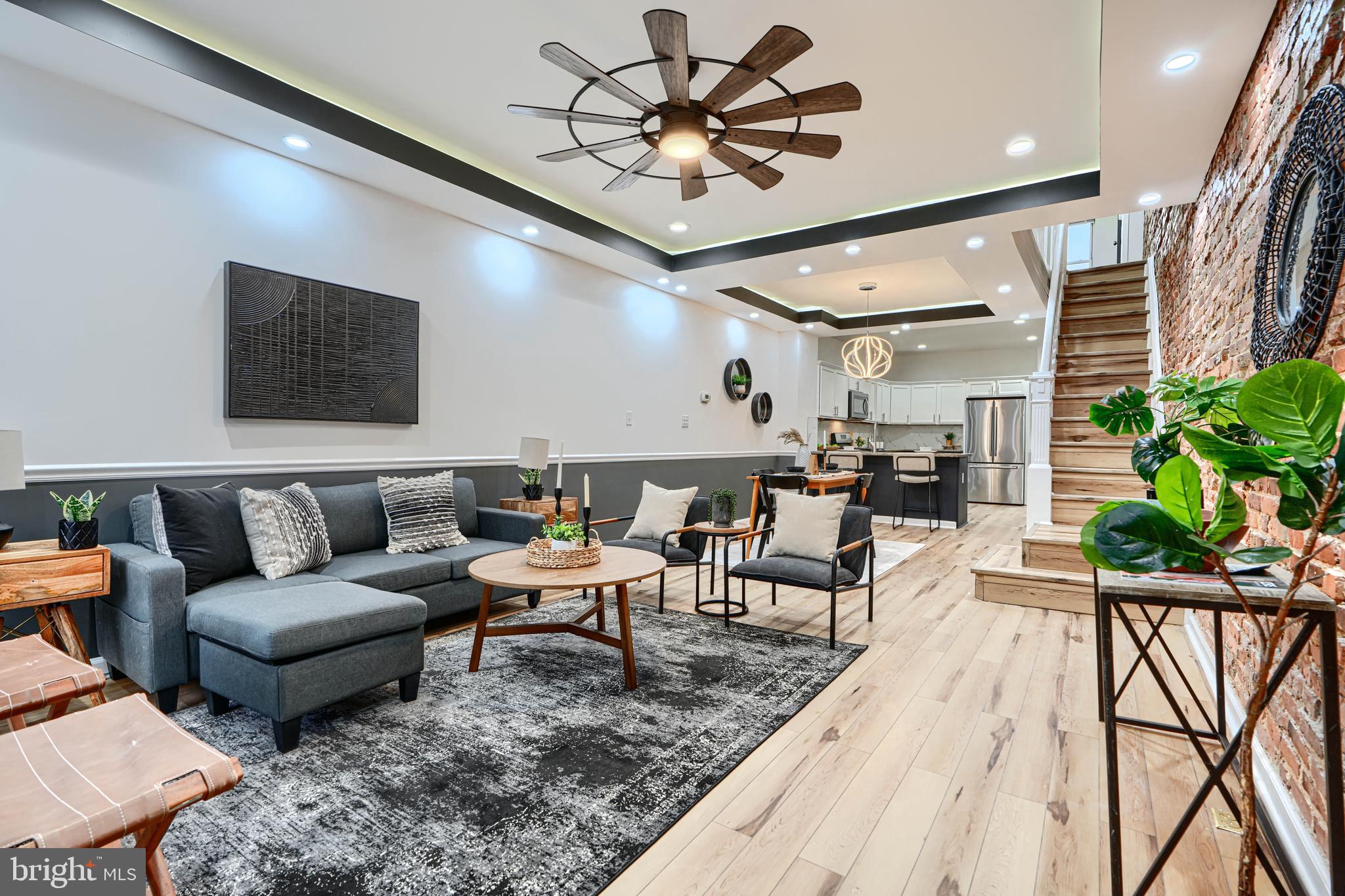 MONTEBELLO LAKE - Residential