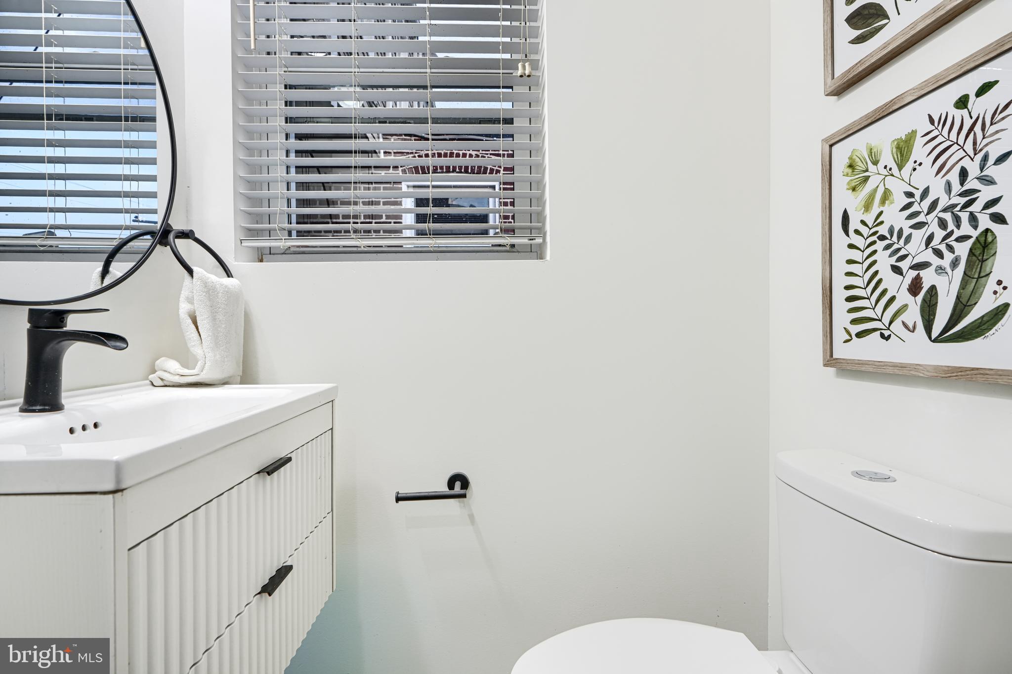 MONTEBELLO LAKE - Residential