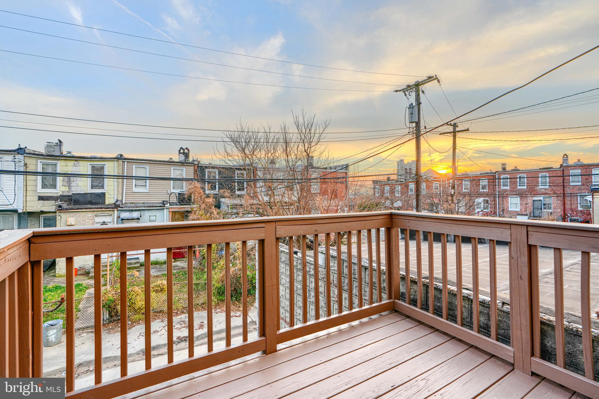 MONTEBELLO LAKE - Residential