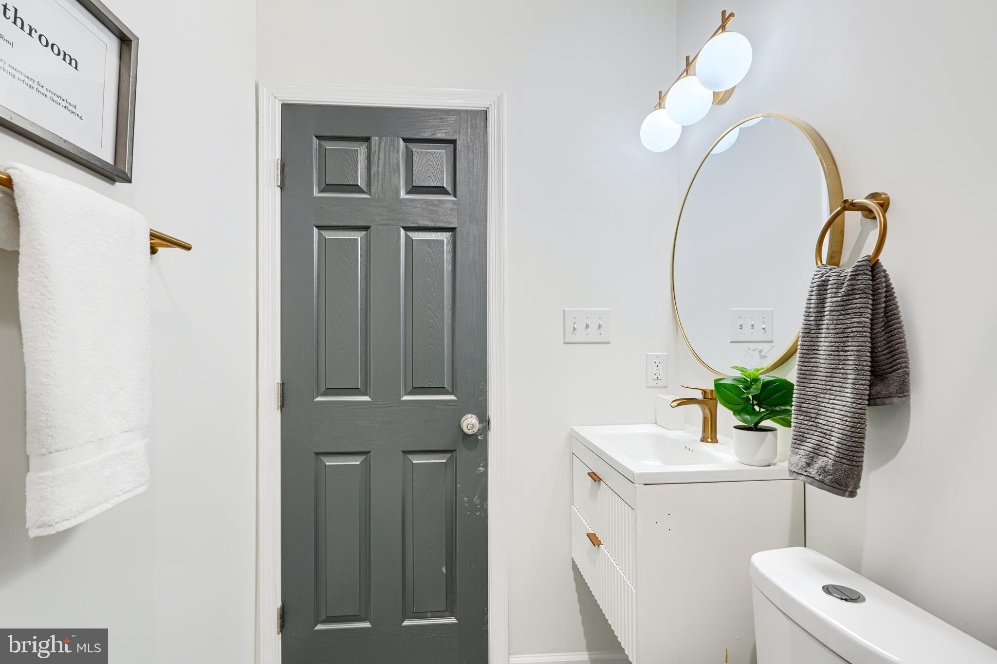 MONTEBELLO LAKE - Residential