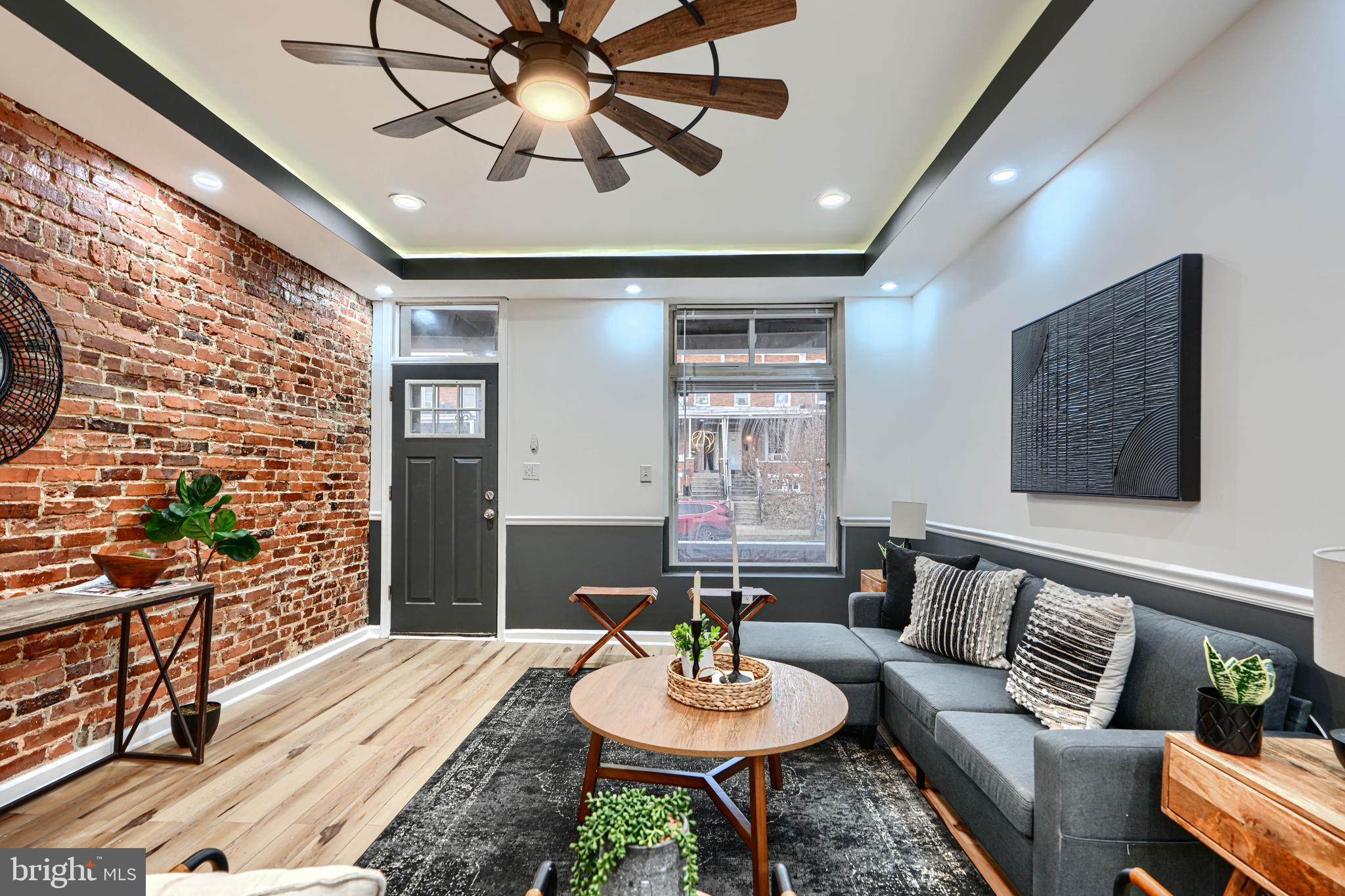 MONTEBELLO LAKE - Residential