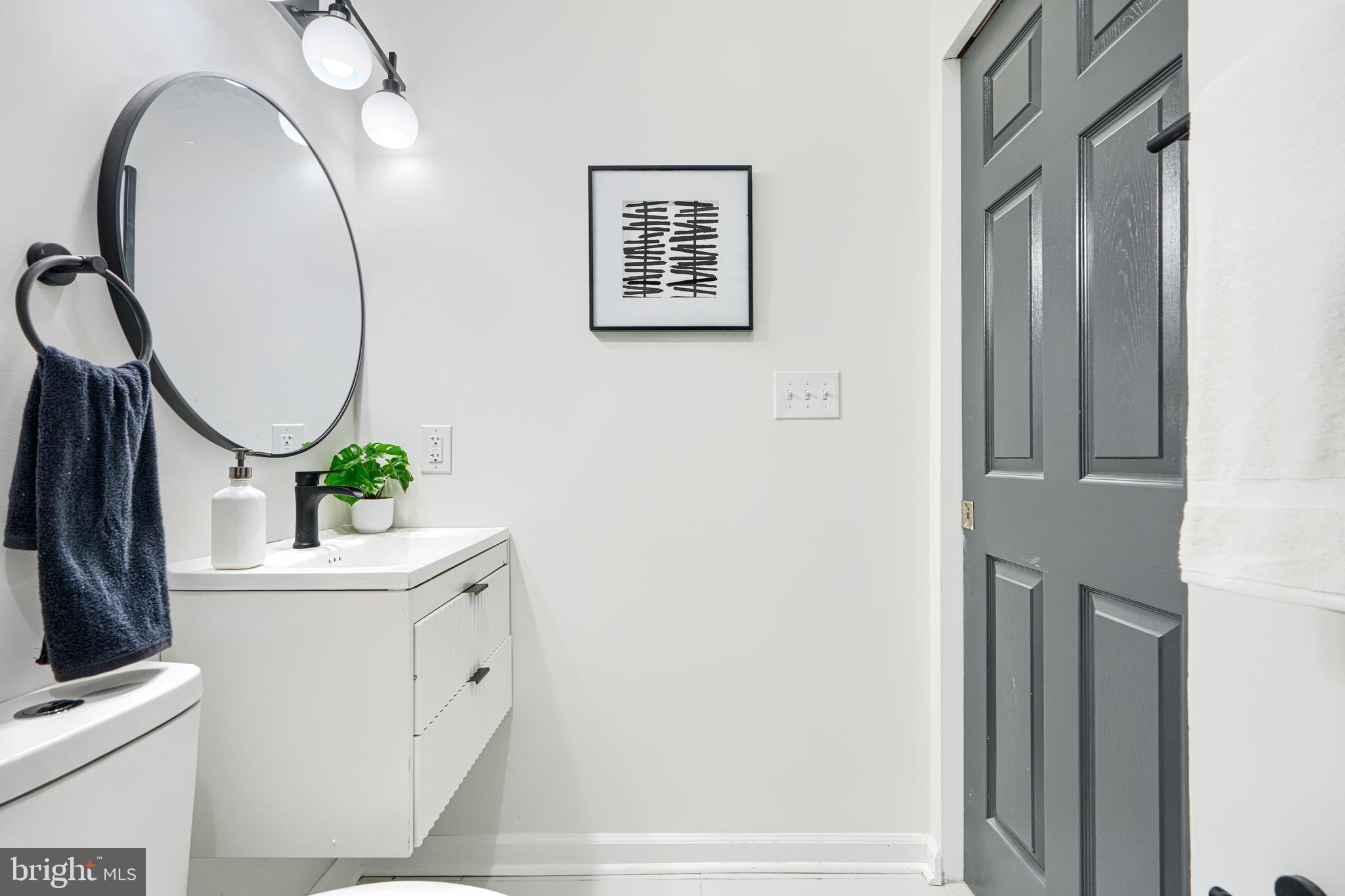 MONTEBELLO LAKE - Residential