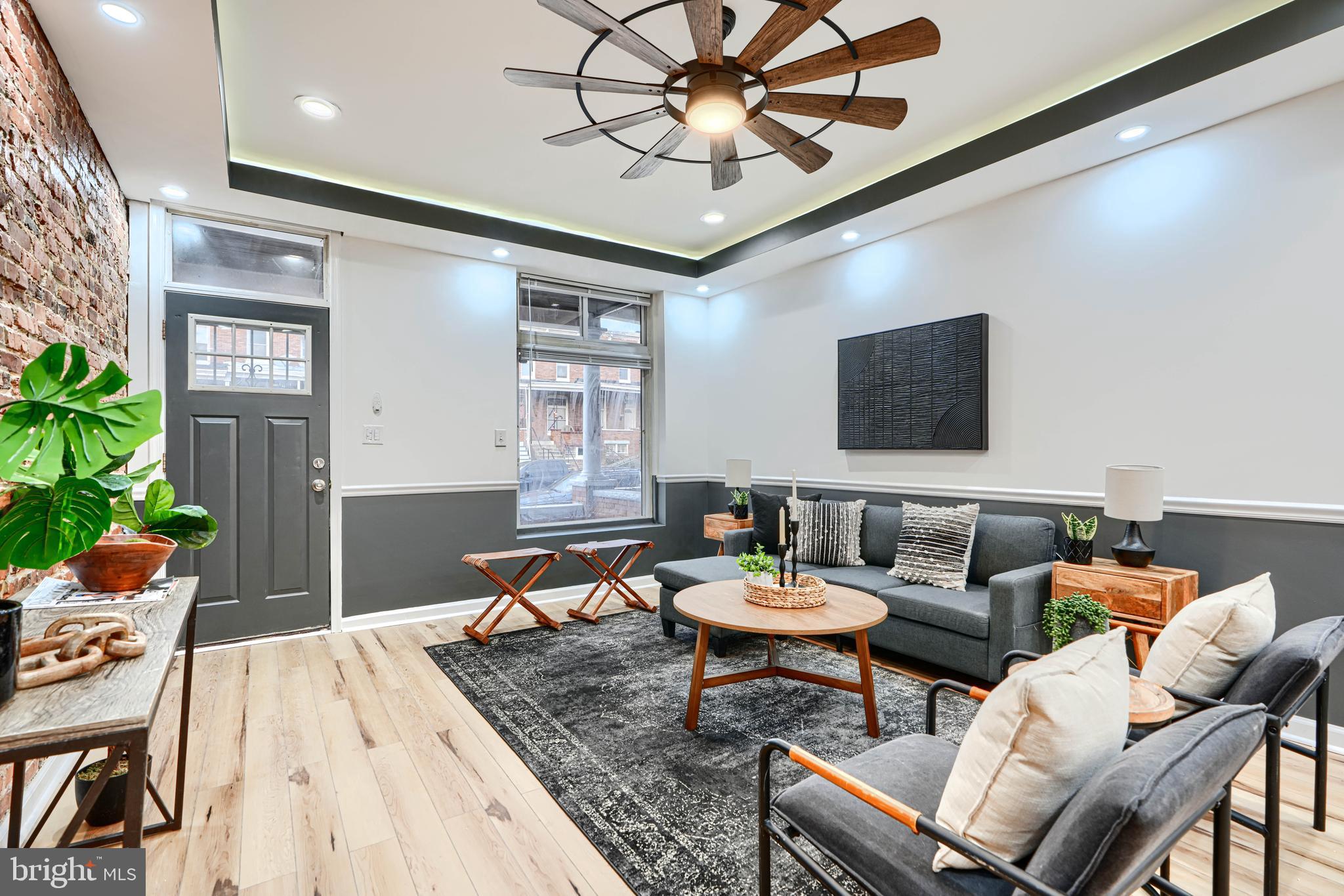 MONTEBELLO LAKE - Residential