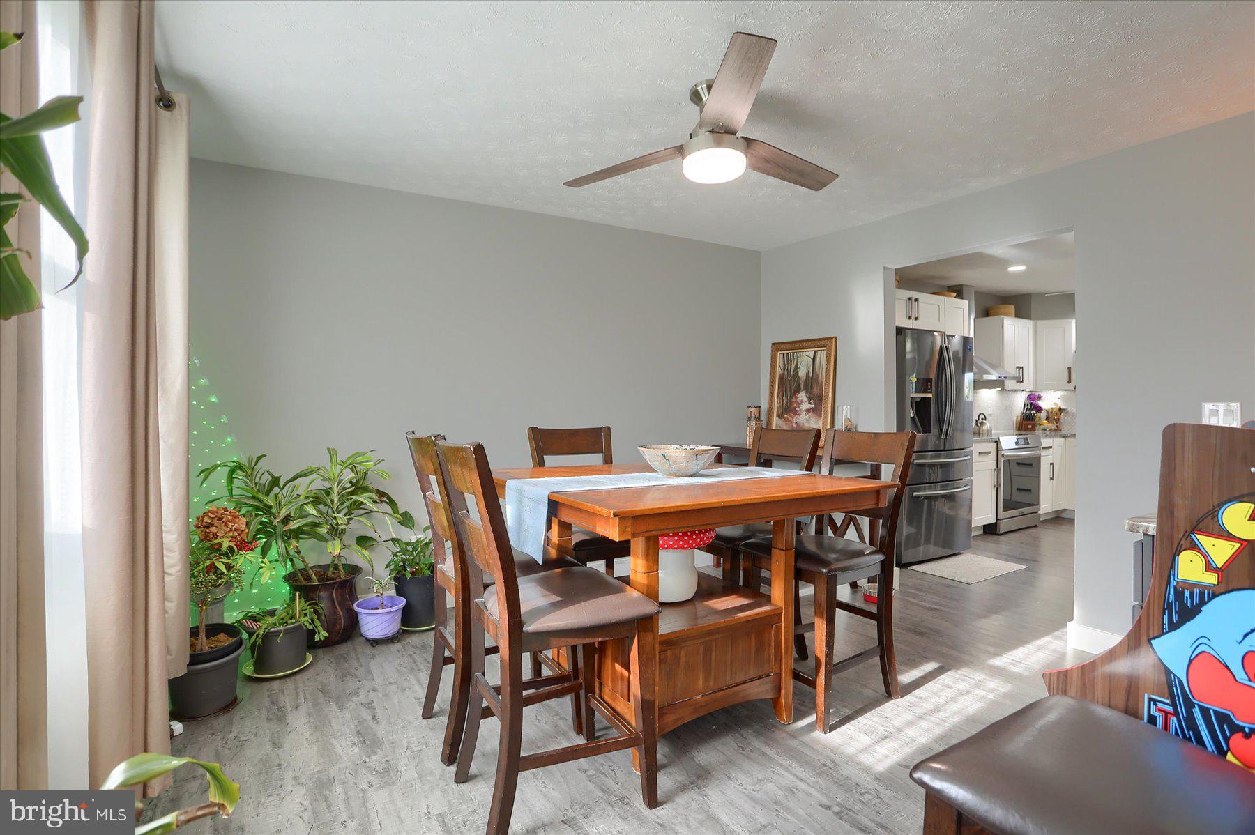 LONDONDERRY VILLAGE - Residential