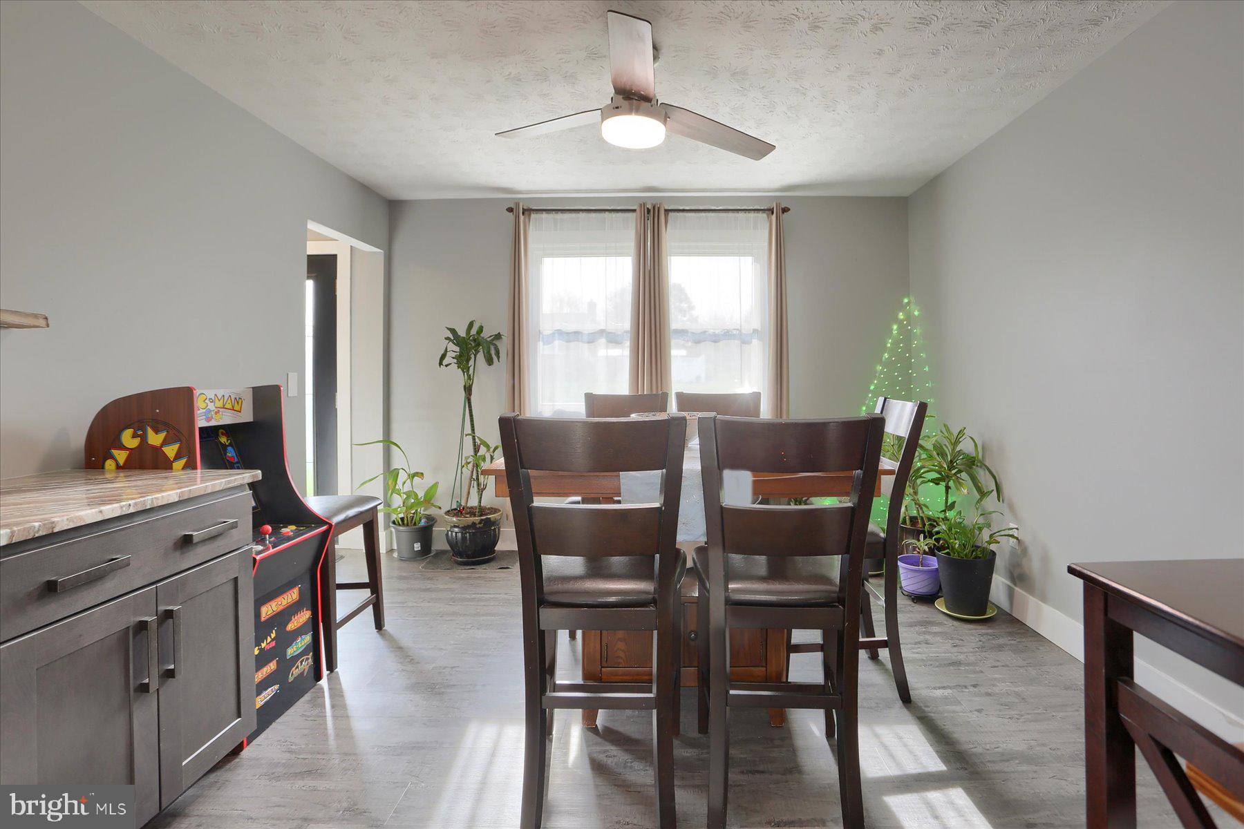 LONDONDERRY VILLAGE - Residential