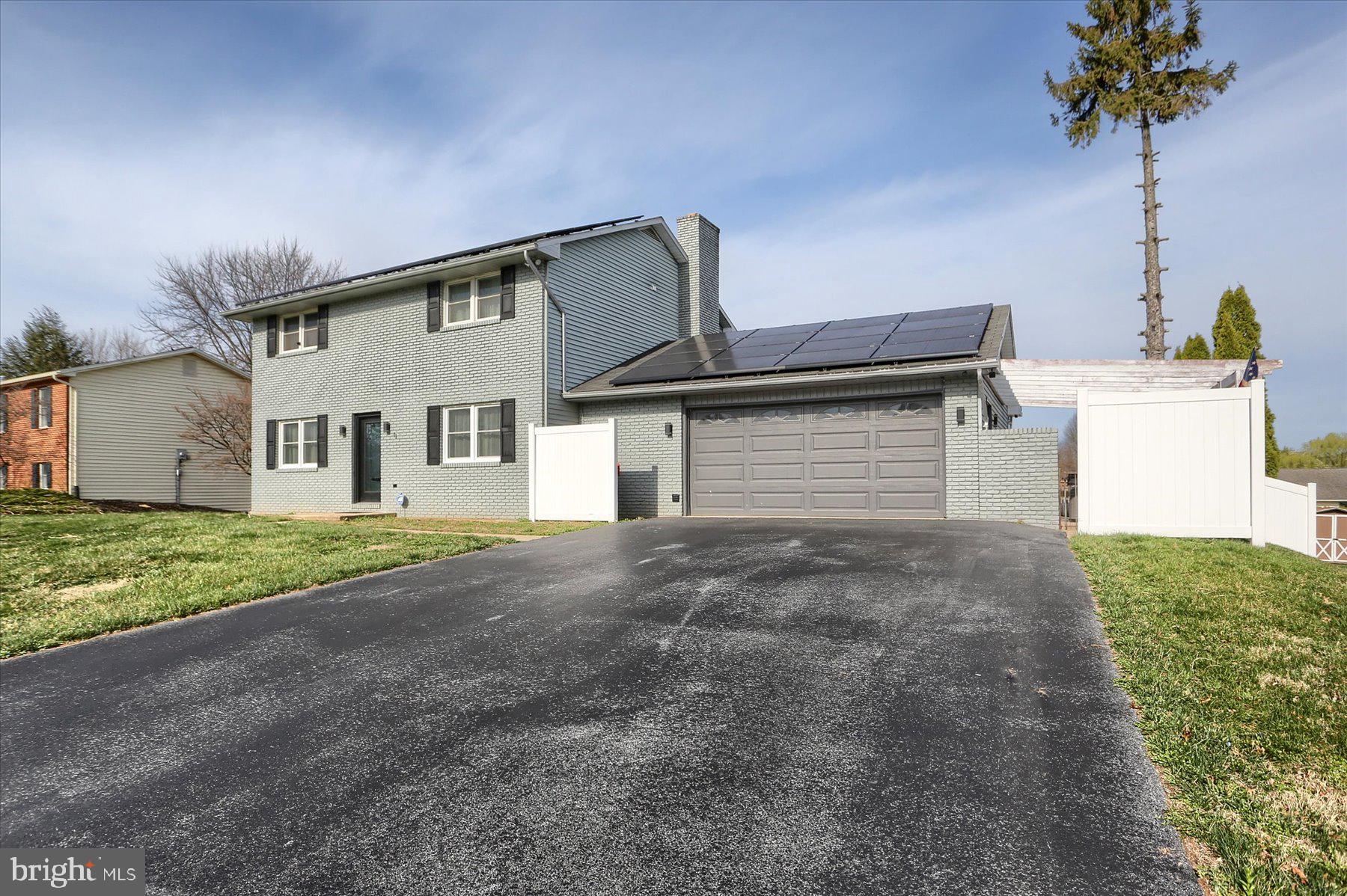 LONDONDERRY VILLAGE - Residential