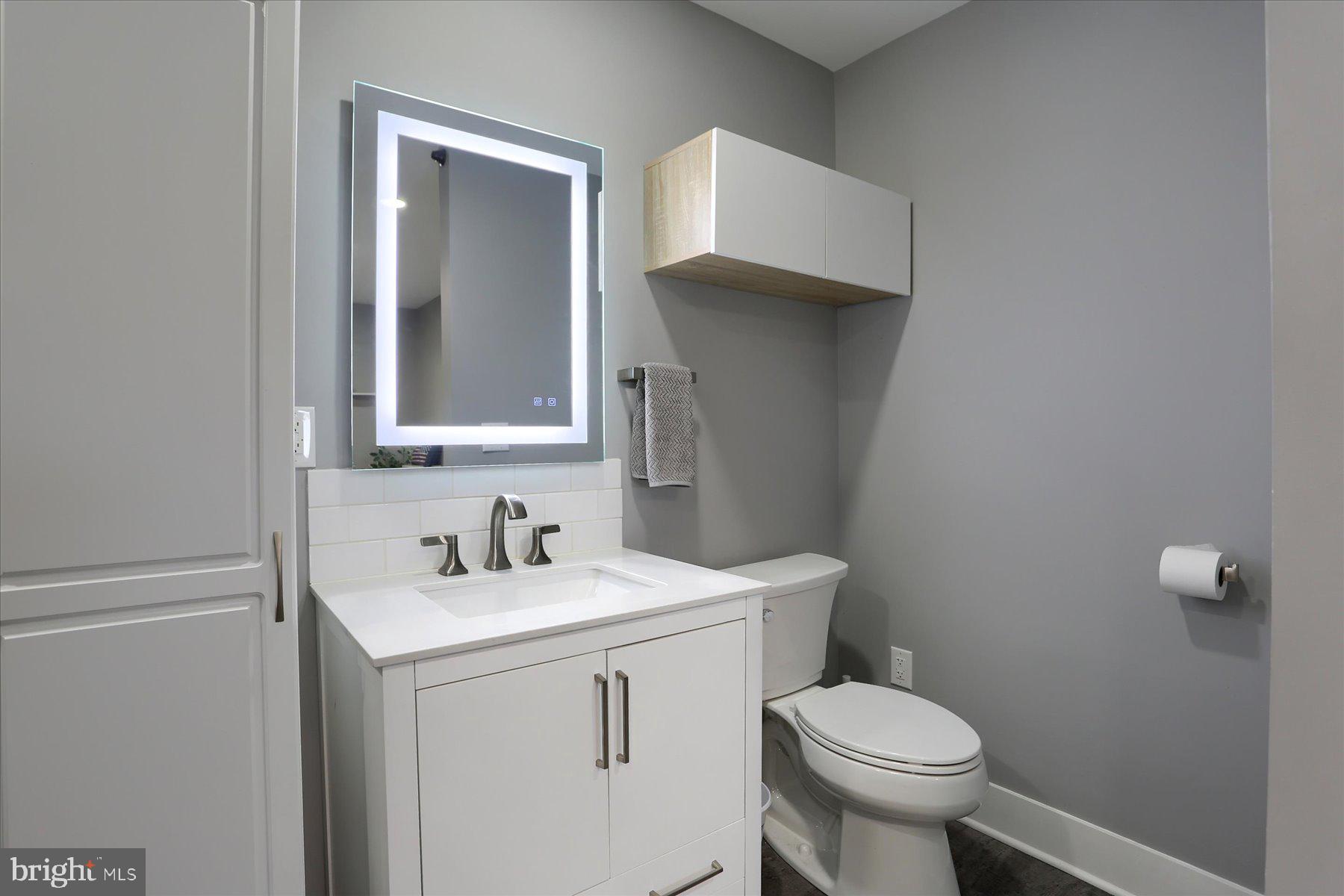 LONDONDERRY VILLAGE - Residential