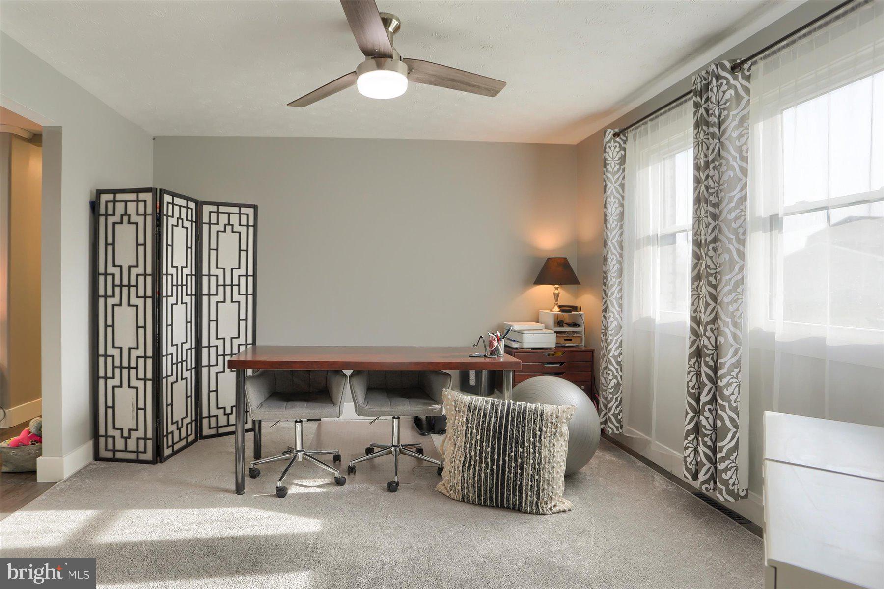 LONDONDERRY VILLAGE - Residential