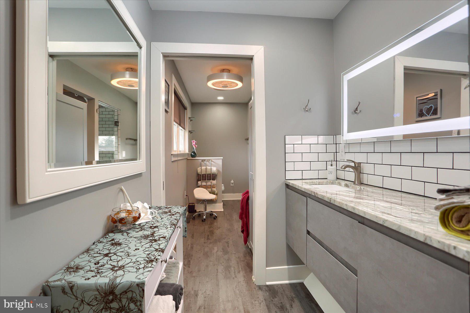 LONDONDERRY VILLAGE - Residential