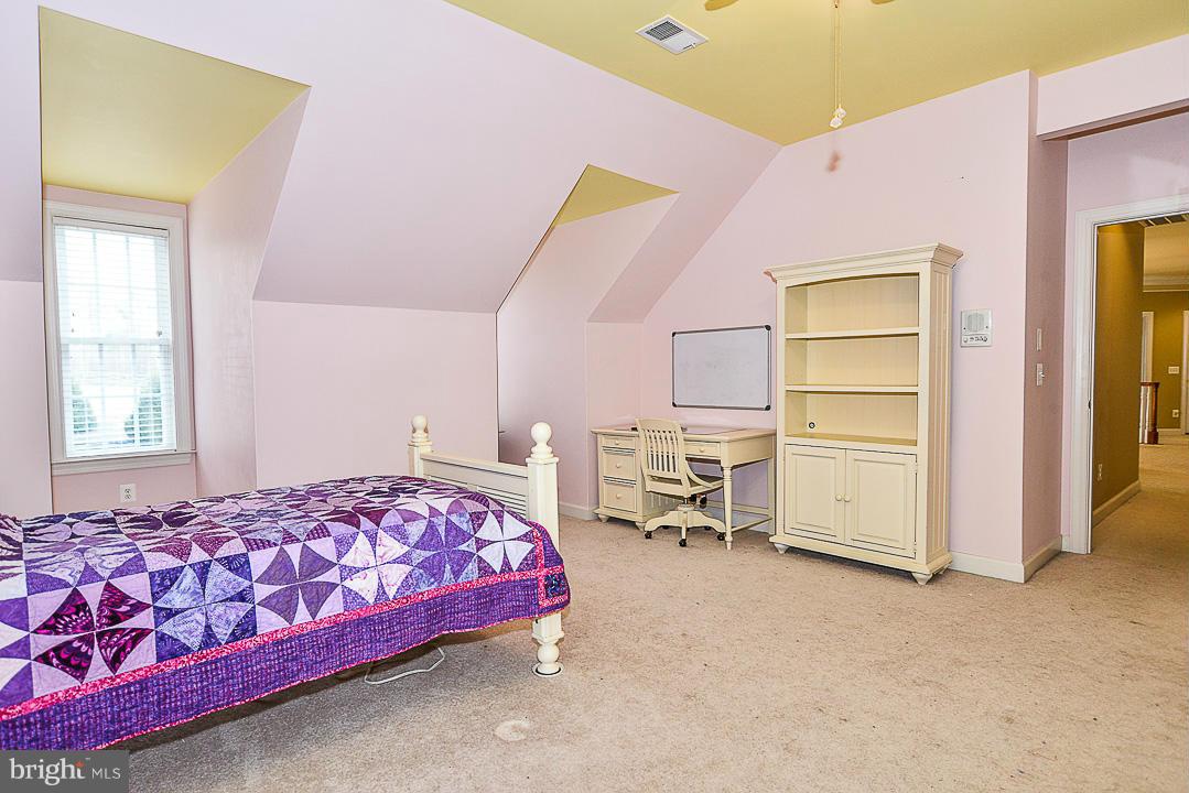 LIBERTY OAKS - Residential