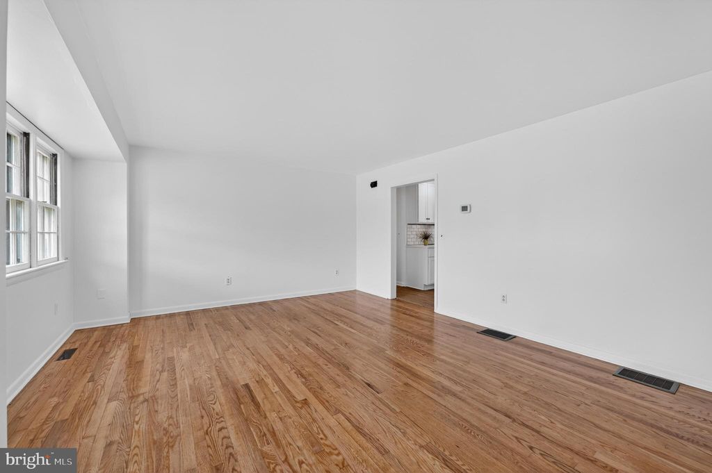 Photo of 12 Main St S, QUINTON, NJ 08072 (MLS # NJSA2018058)