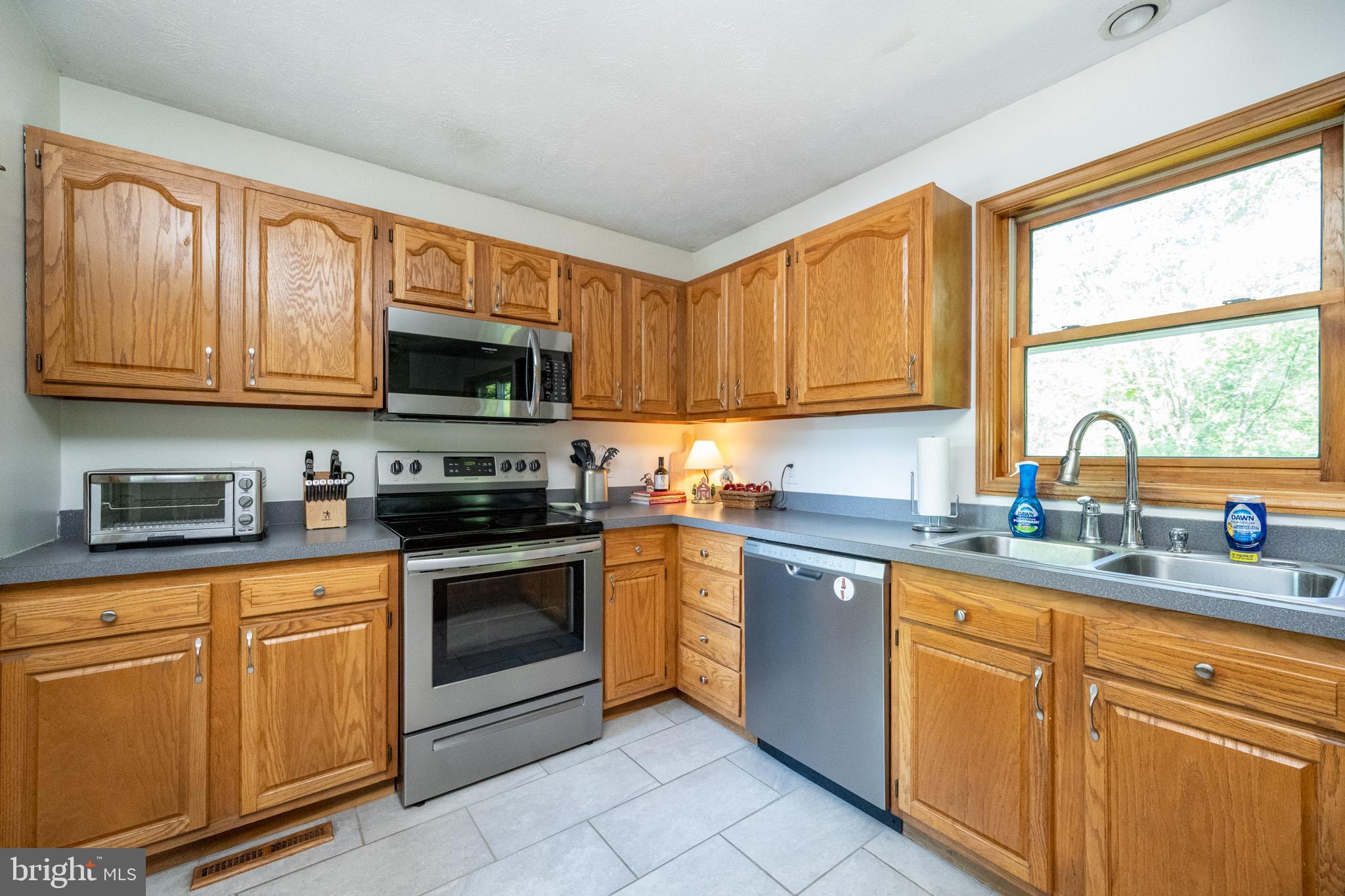 MITCHELL MANOR - Residential