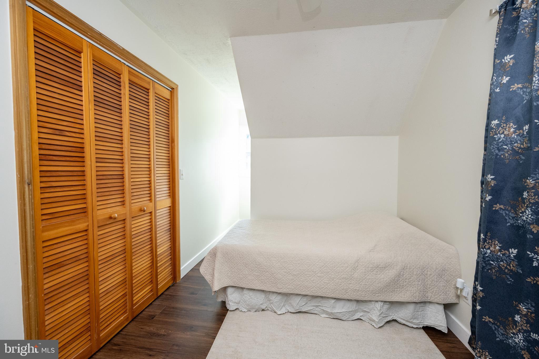 MITCHELL MANOR - Residential