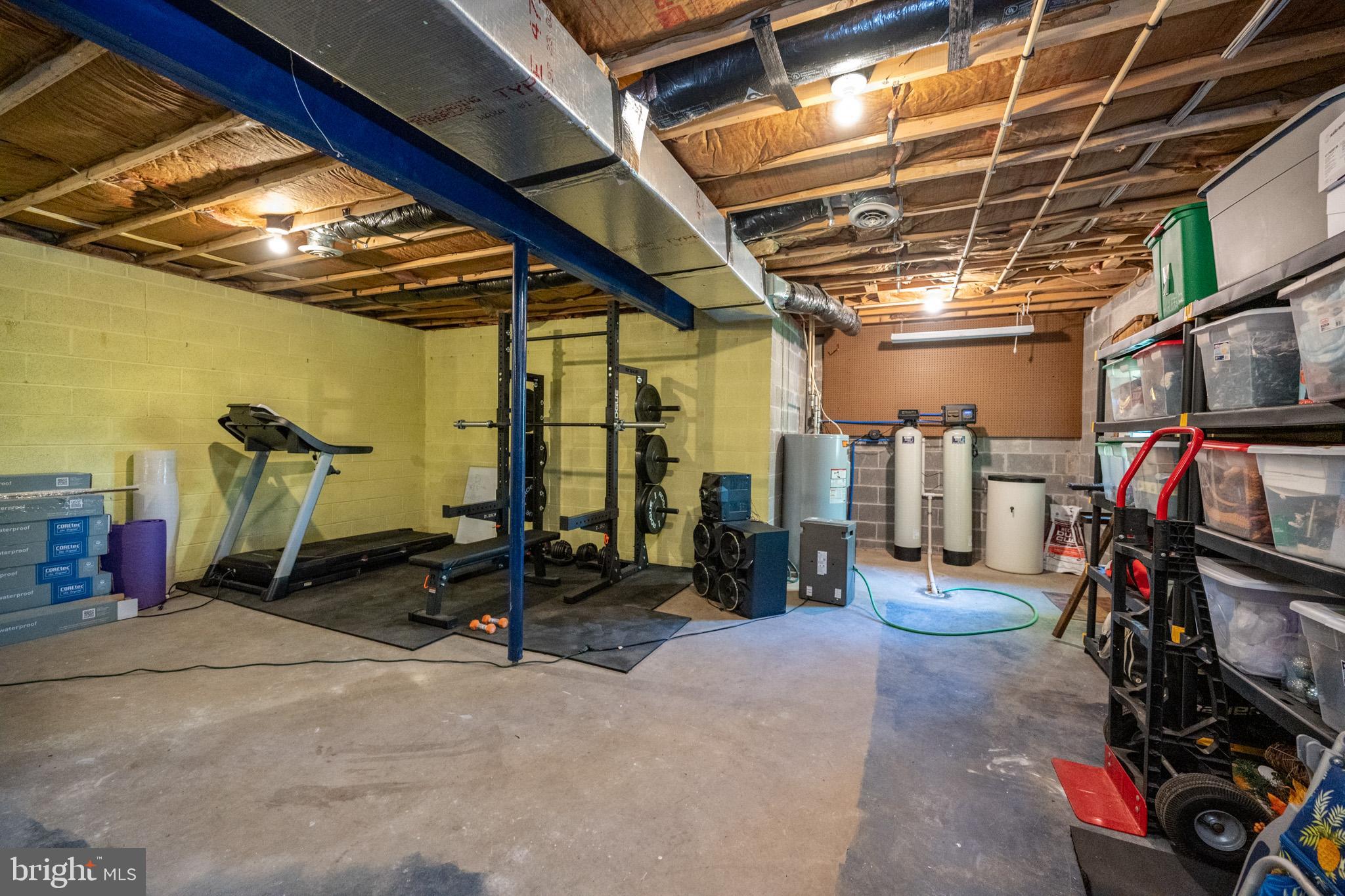 MITCHELL MANOR - Residential