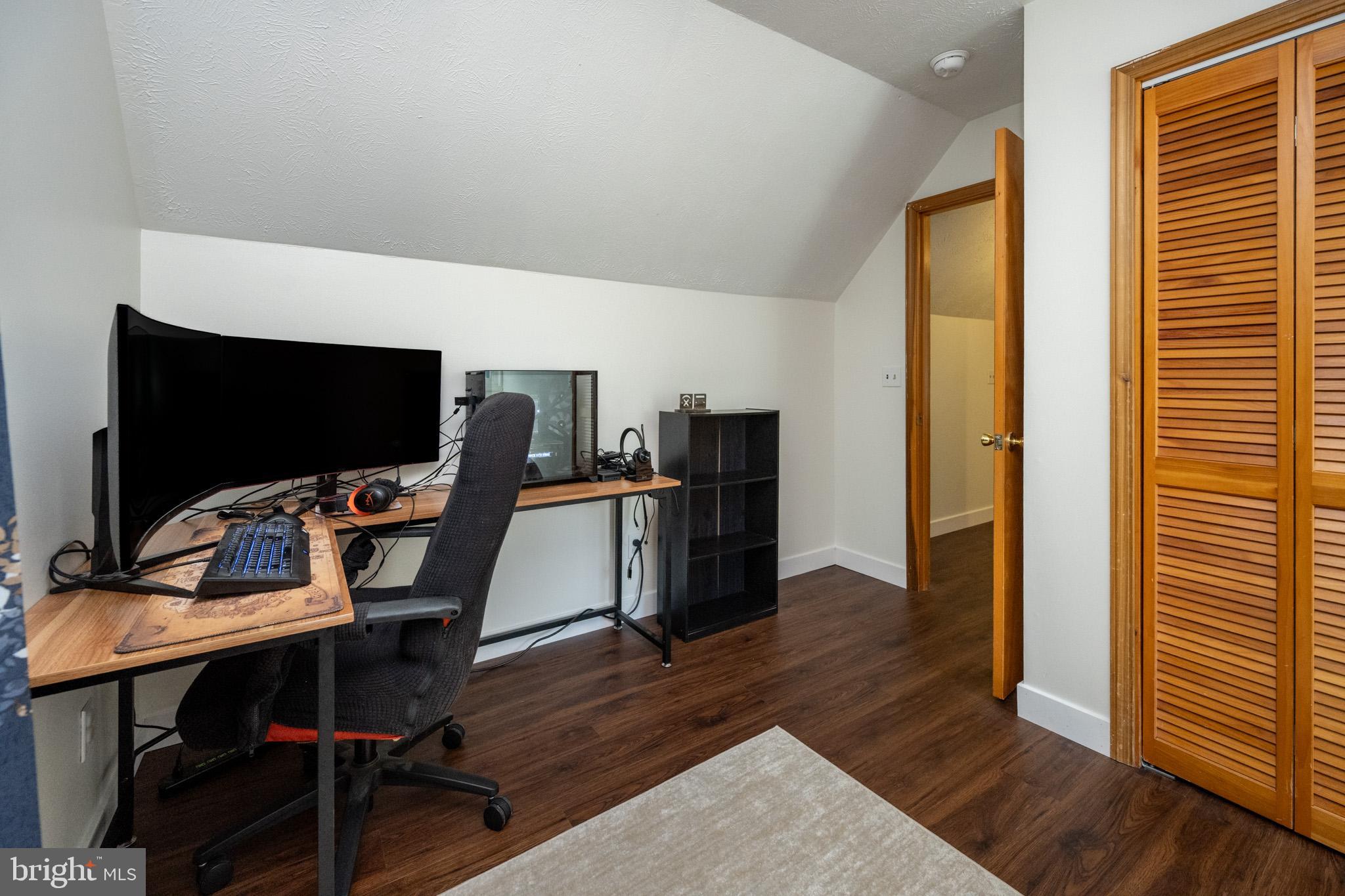 MITCHELL MANOR - Residential