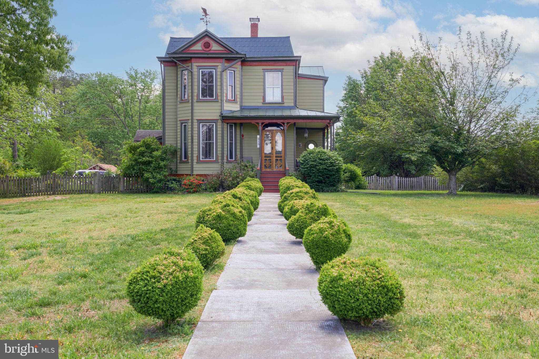 215 FREDERICKSBURG AVENUE
