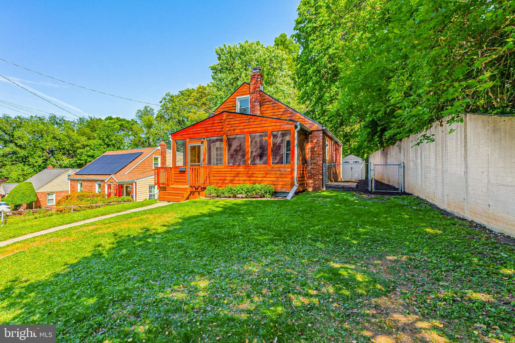 804 WADE AVENUE