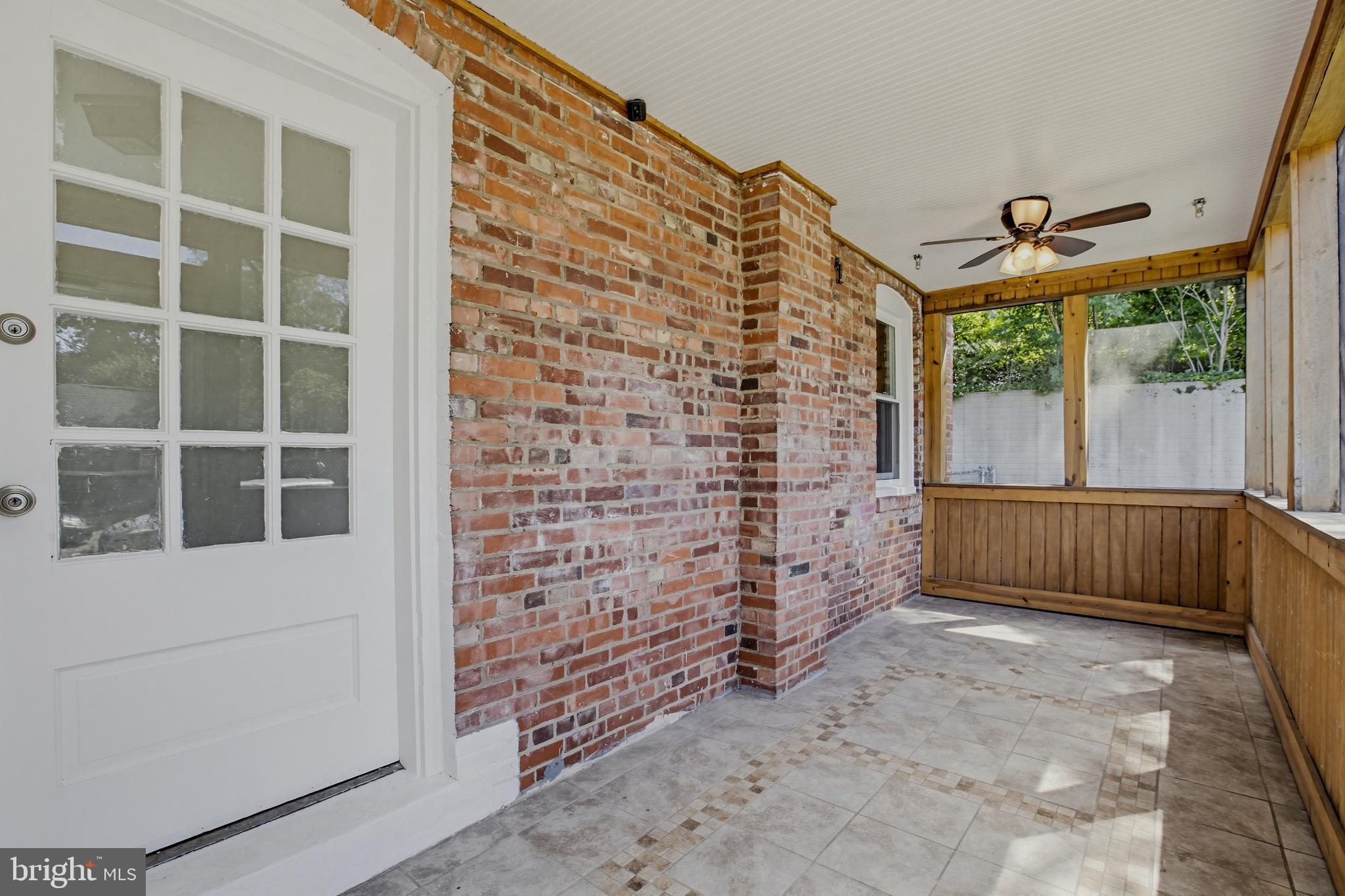 ROCKCREST - Residential