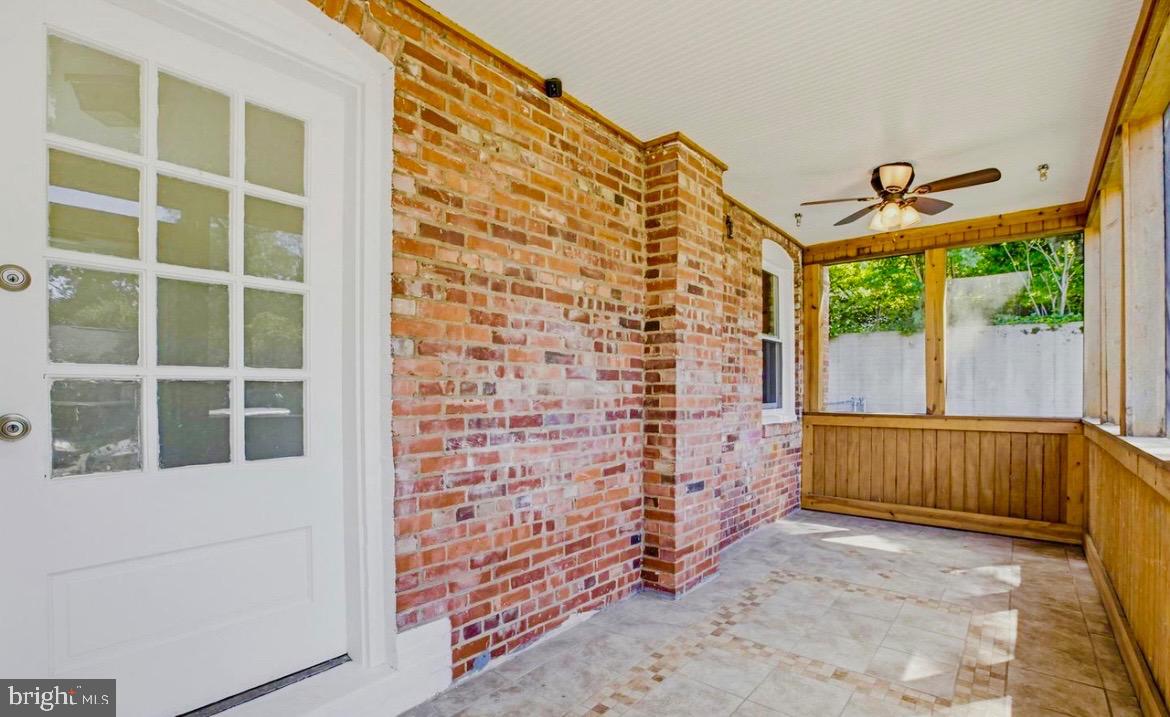 ROCKCREST - Residential