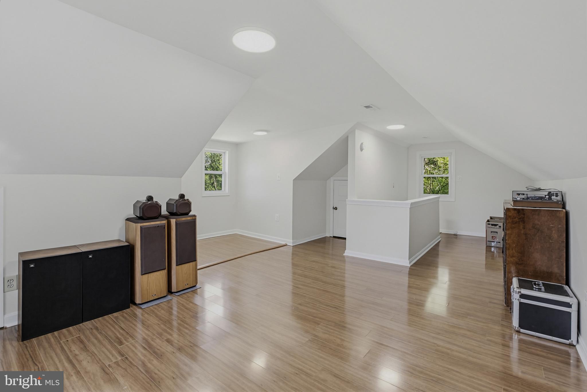 ROCKCREST - Residential