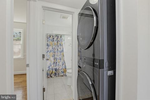 Tiny photo for 804 Wade Avenue, ROCKVILLE, MD 20851 (MLS # MDMC2233428)