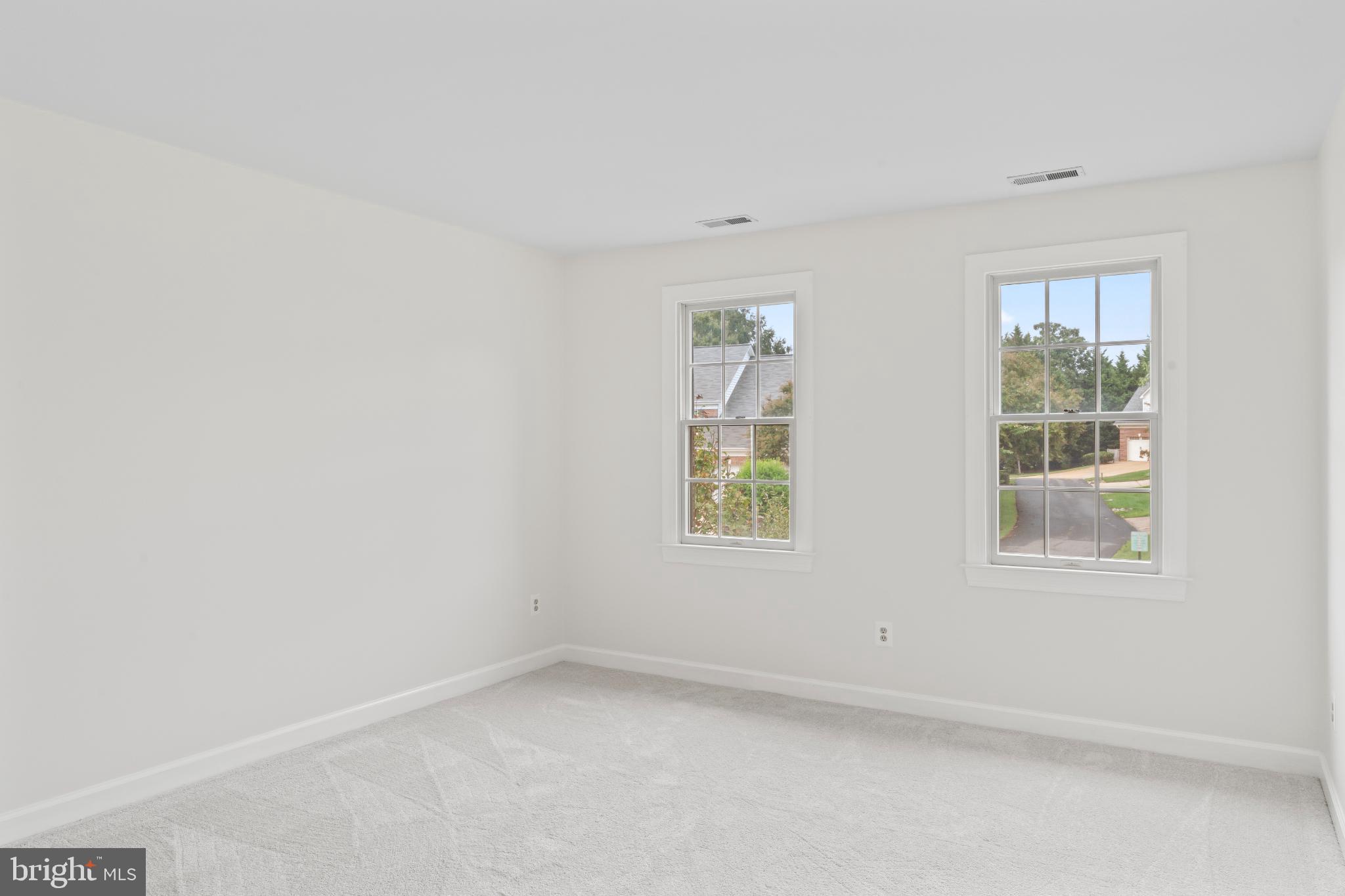 WOODLAND LAKE - Residential