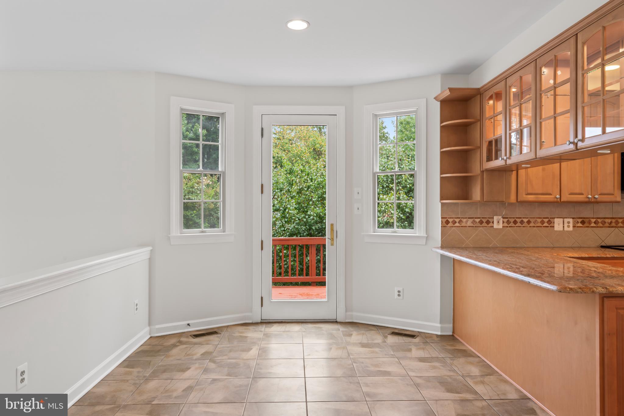 WOODLAND LAKE - Residential