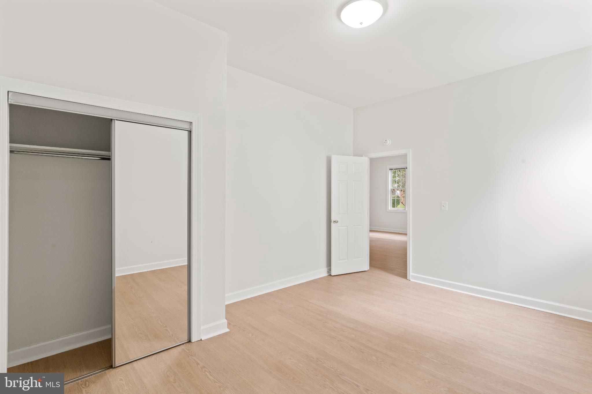 WOODLAND LAKE - Residential