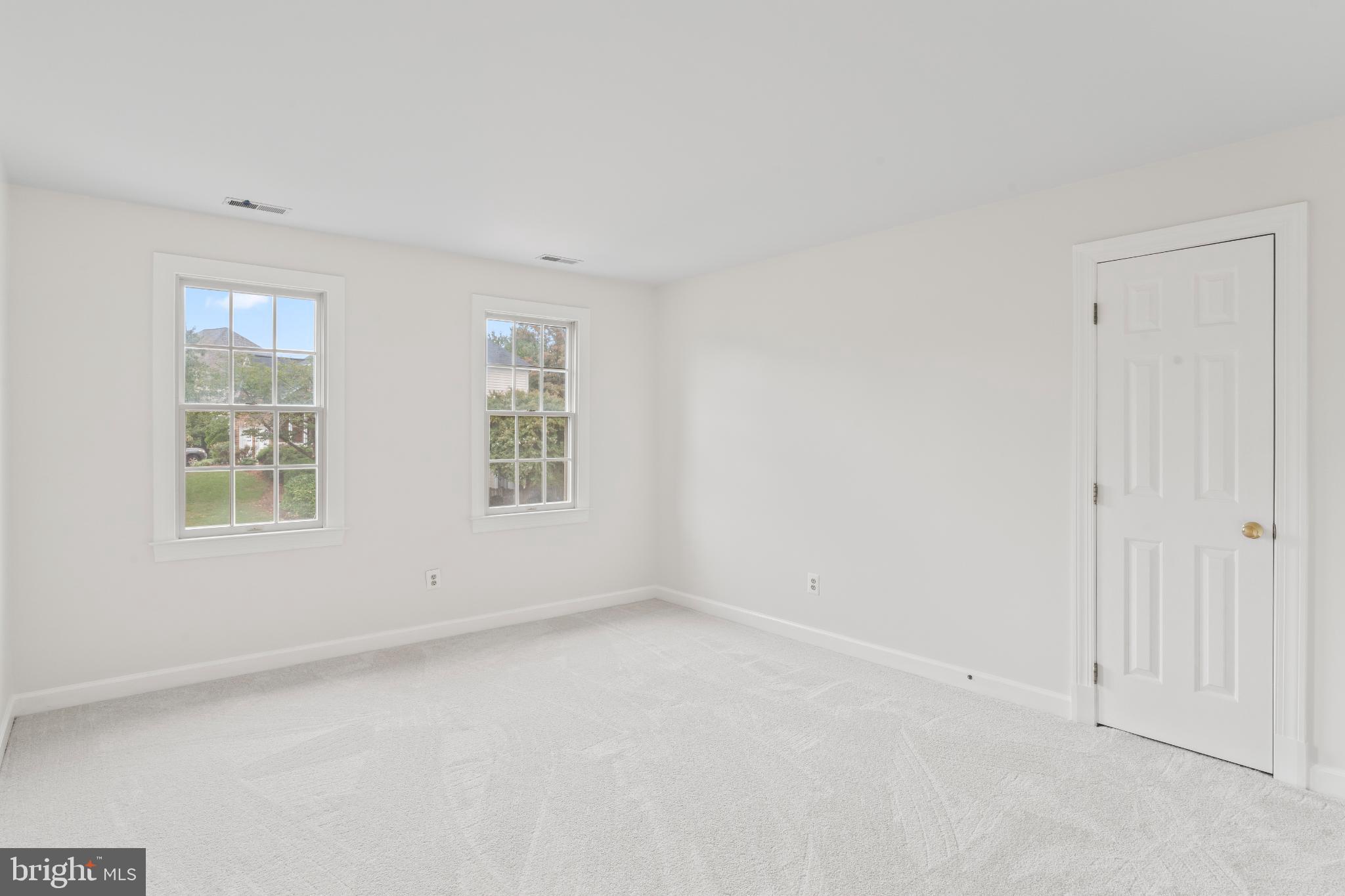 WOODLAND LAKE - Residential