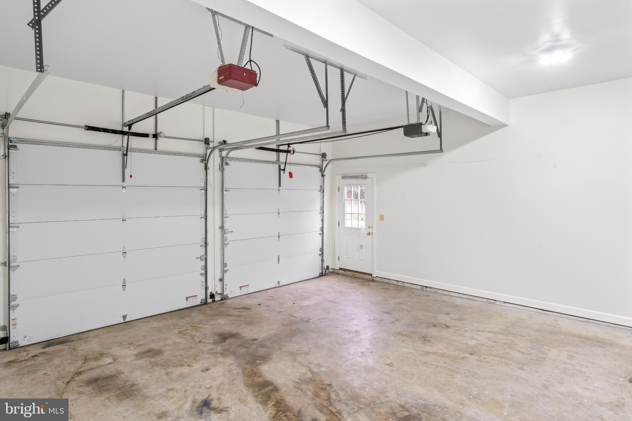 WOODLAND LAKE - Residential