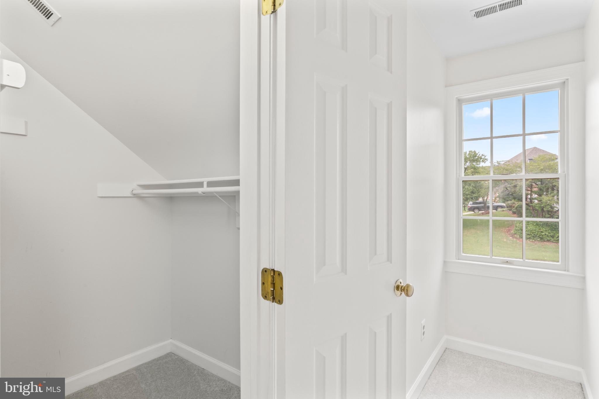 WOODLAND LAKE - Residential