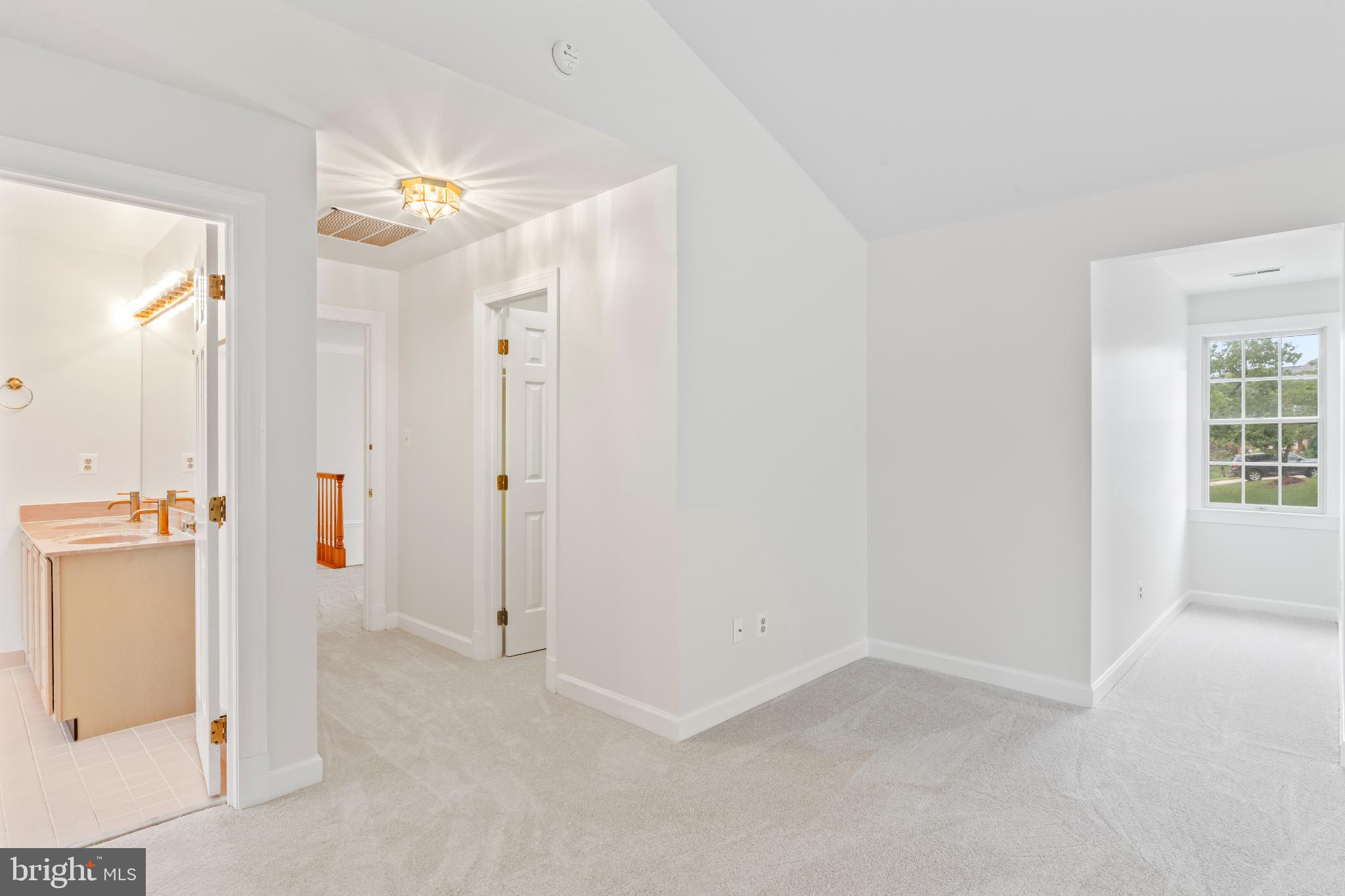 WOODLAND LAKE - Residential