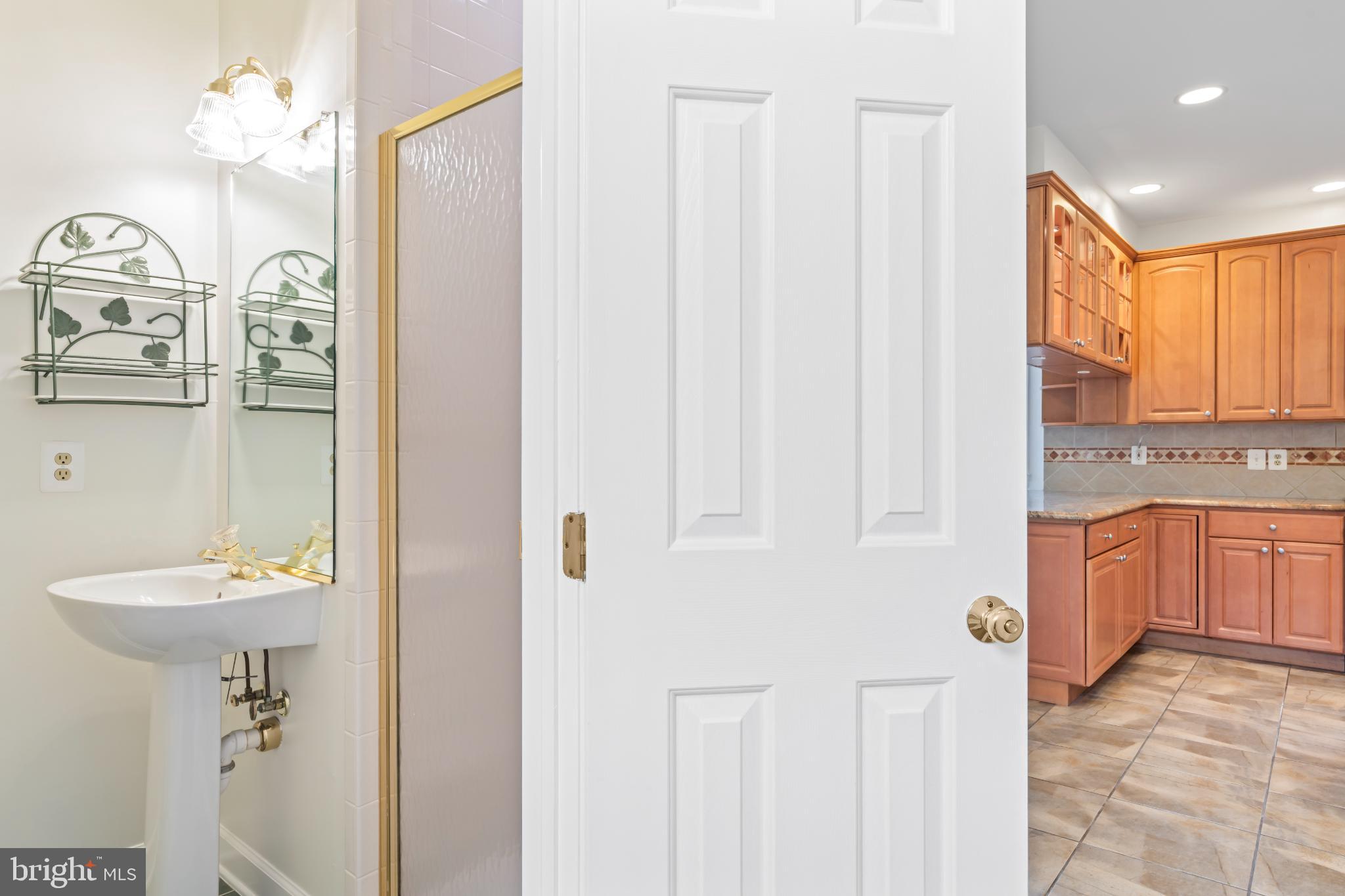 WOODLAND LAKE - Residential