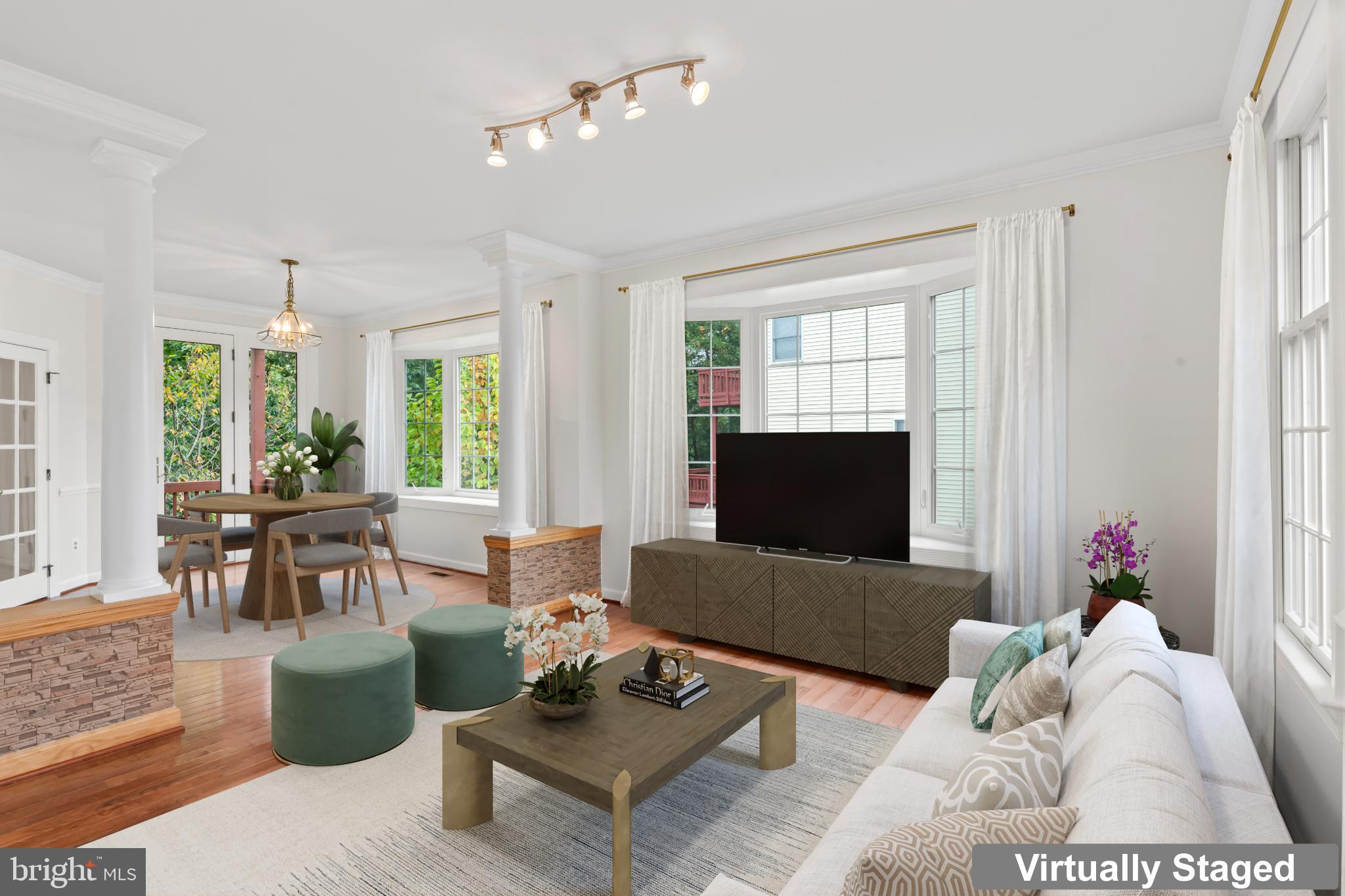 WOODLAND LAKE - Residential