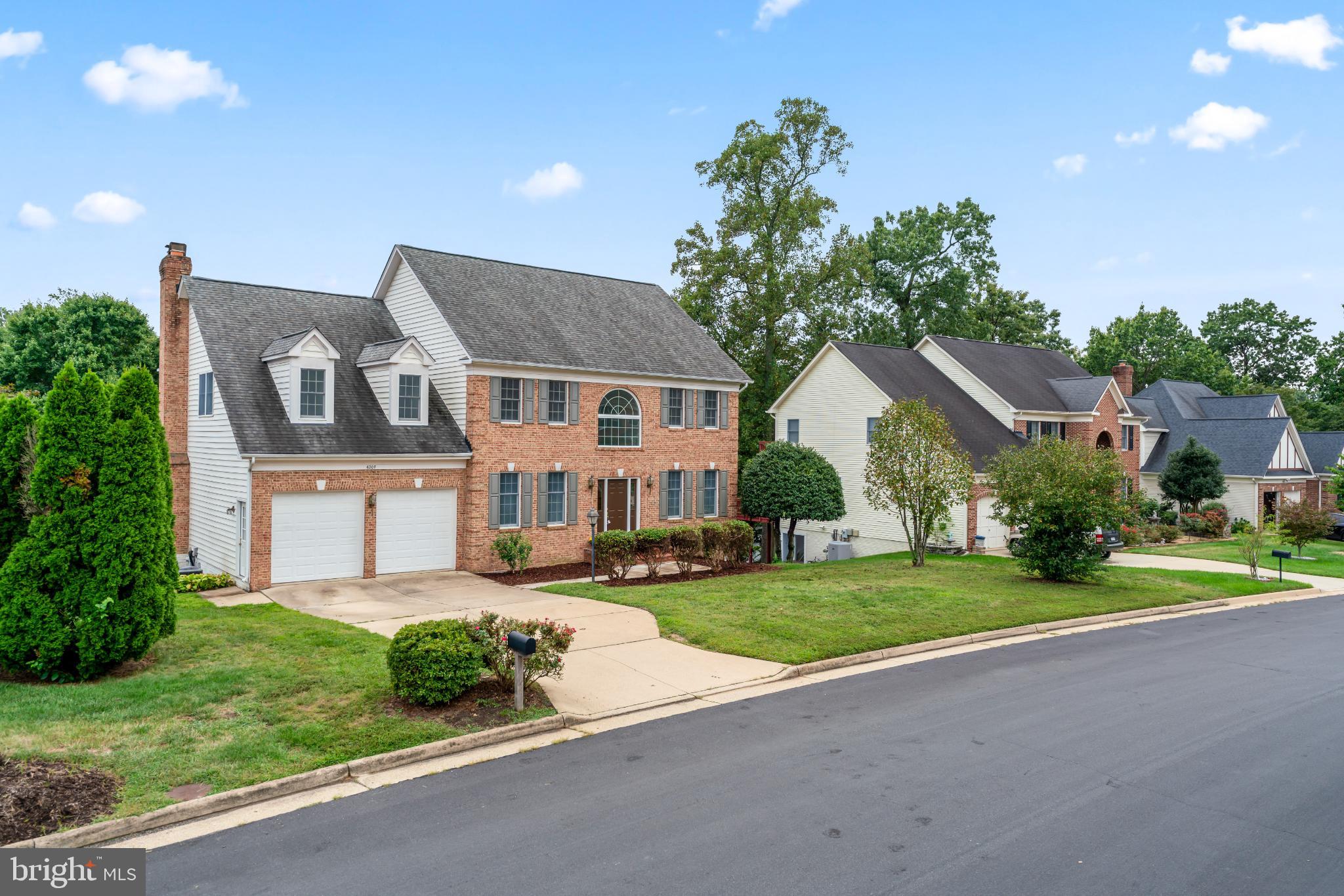 WOODLAND LAKE - Residential