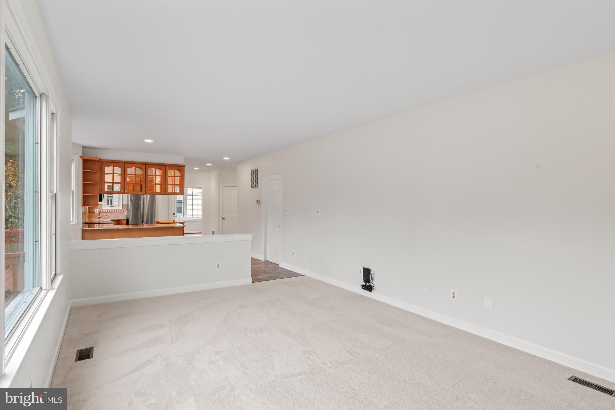 WOODLAND LAKE - Residential